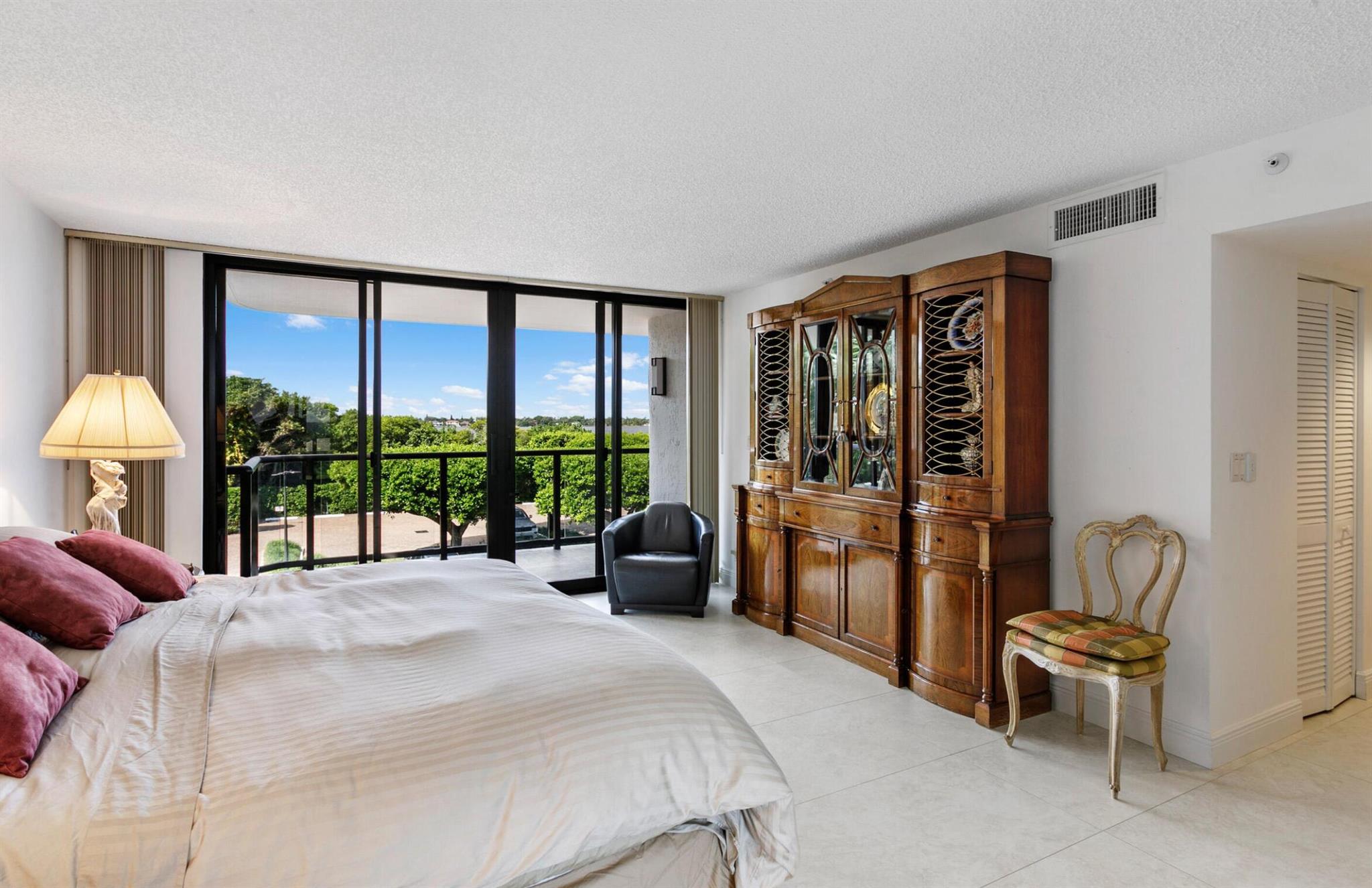 HALCYON OF PALM BEACH - Residential
