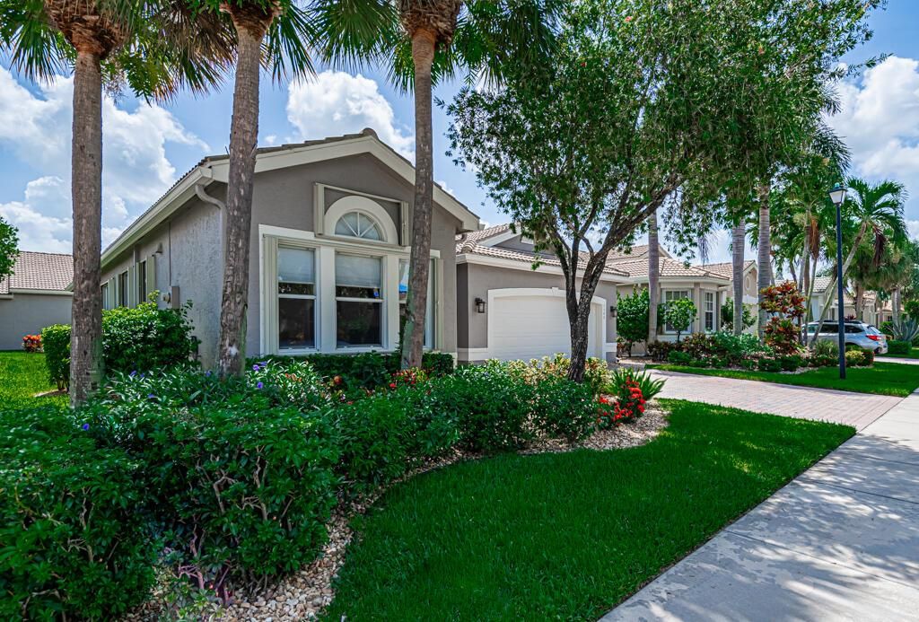 Photo of 7548 Lake Harbor Terrace, Lake Worth, FL 33467 (MLS # R10910983)