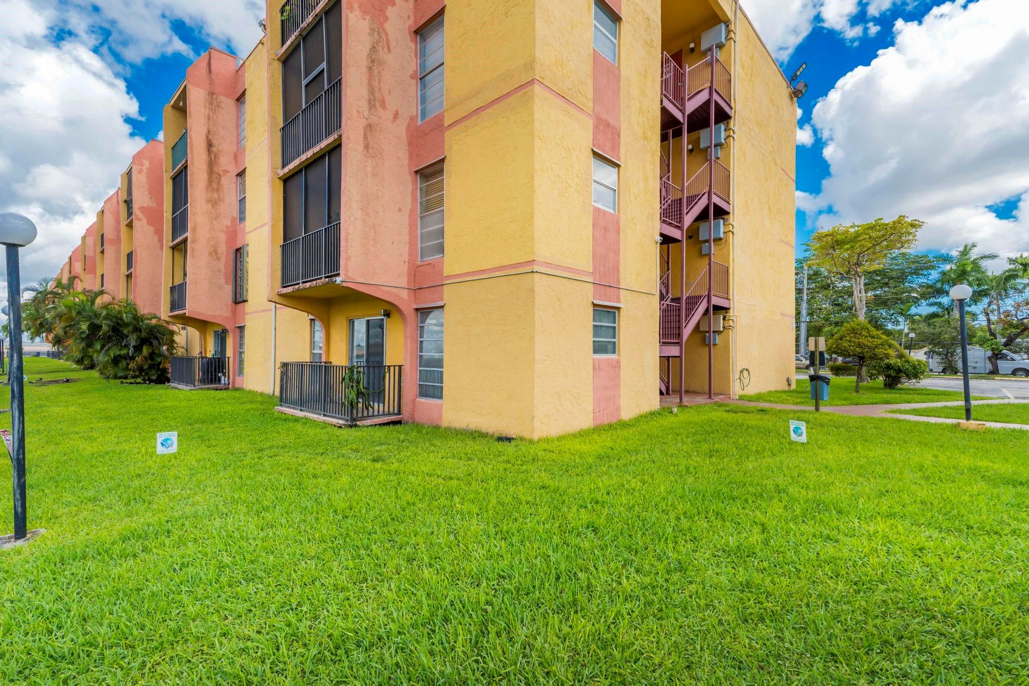 SUNSET VILLAS NO 3 CONDO - Residential Lease