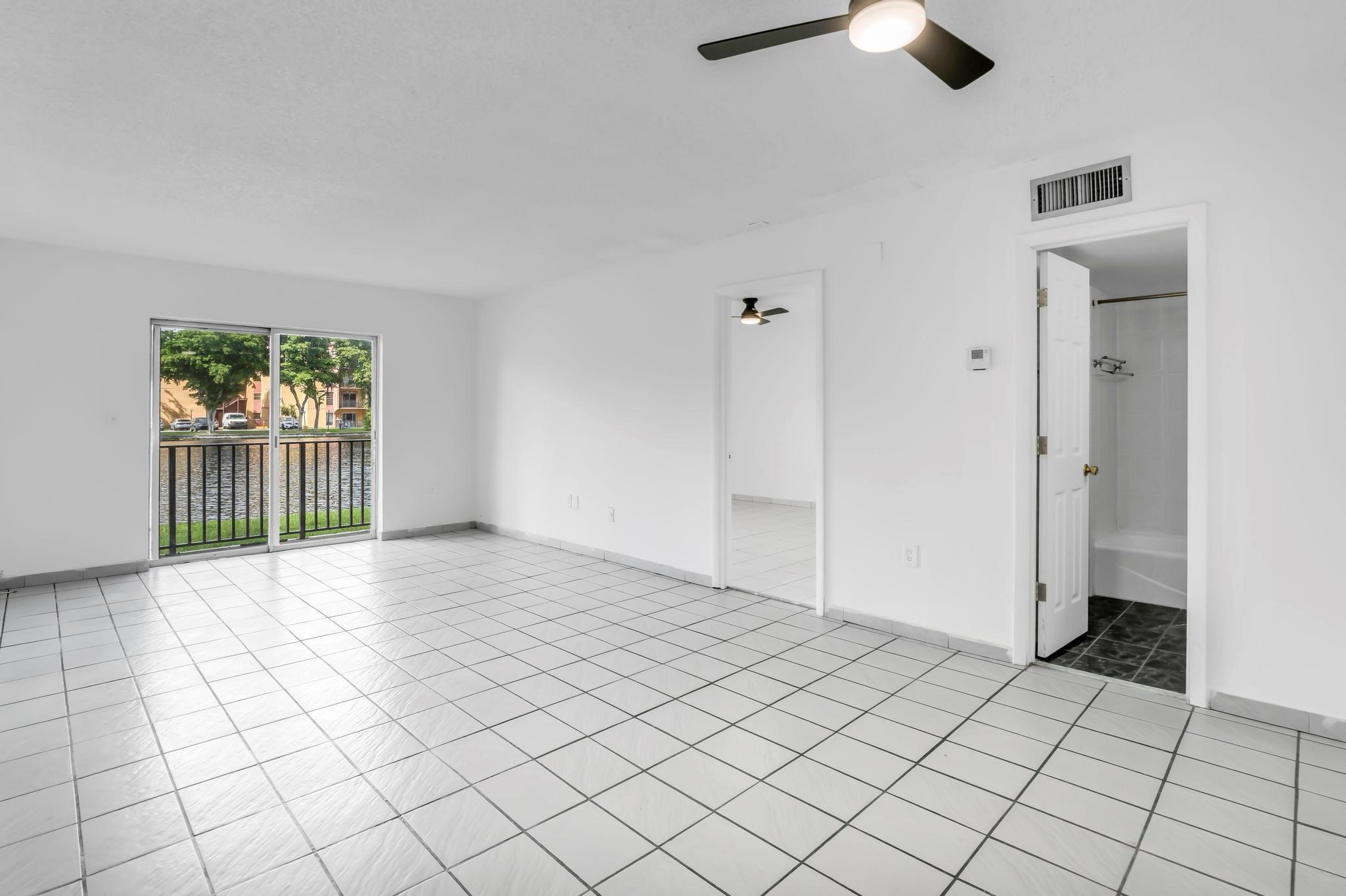 4707 NW 7th St 110