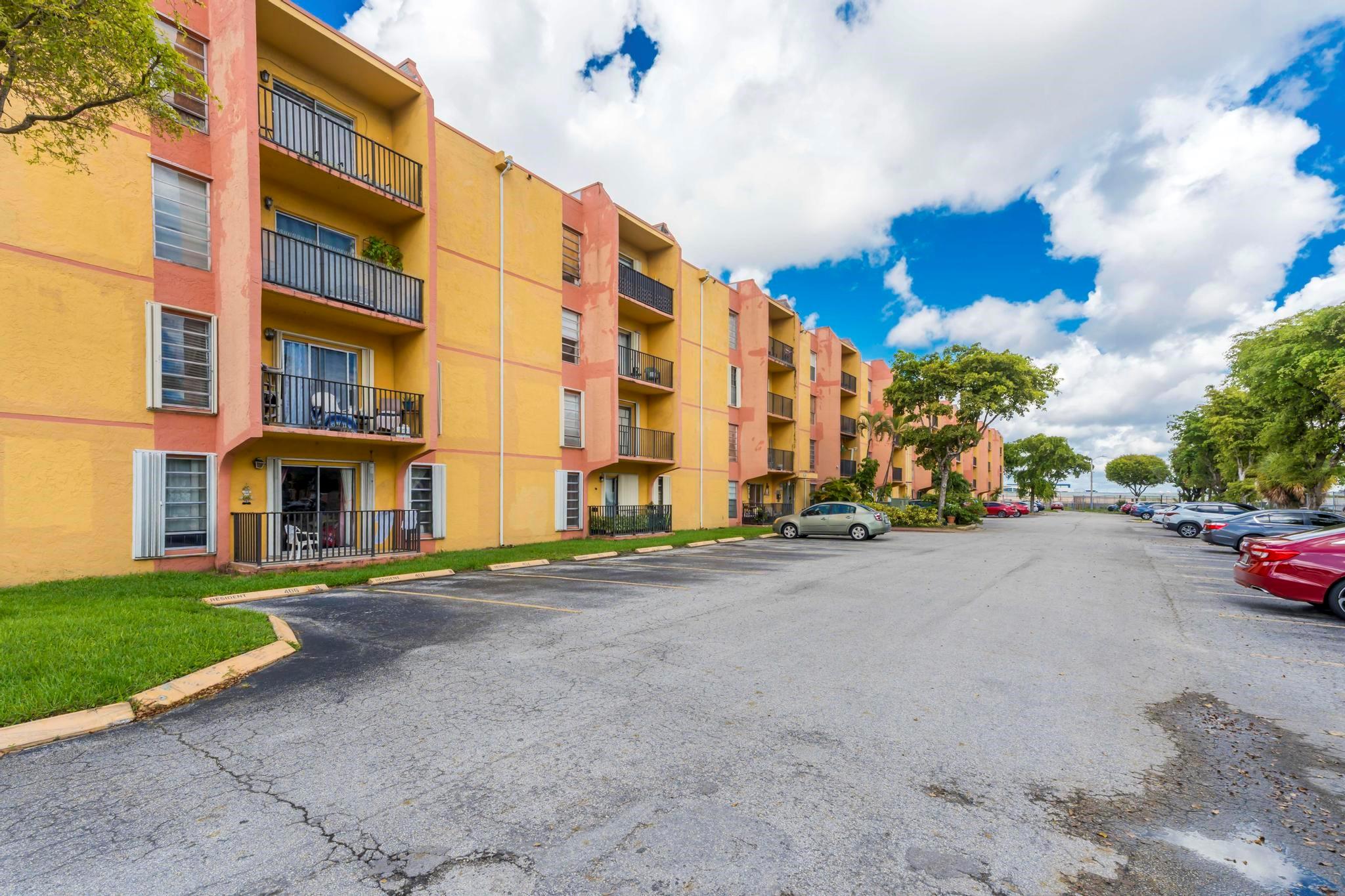 SUNSET VILLAS NO 3 CONDO - Residential Lease