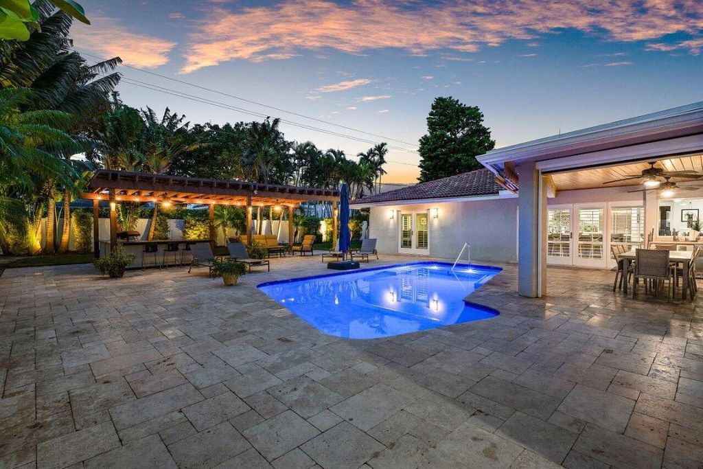 Photo of 1701 Cocoanut Road, Boca Raton, FL 33432 (MLS # R11144627)