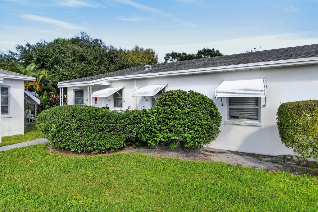 Photo of 10084 N Meridian Way N #3, Palm Beach Gardens, FL 33410 (MLS # B26089994)
