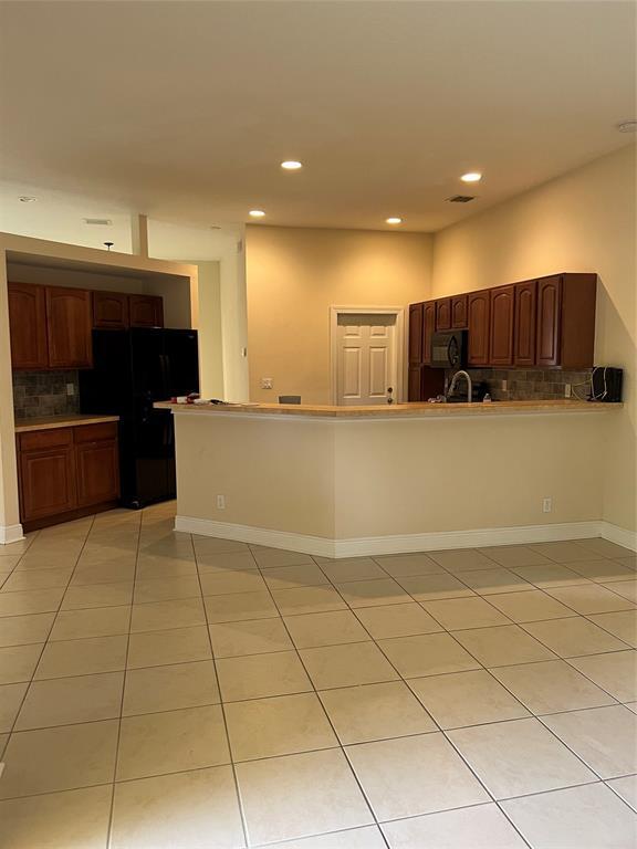 PORT ST LUCIE SECTION 13 - Residential Lease