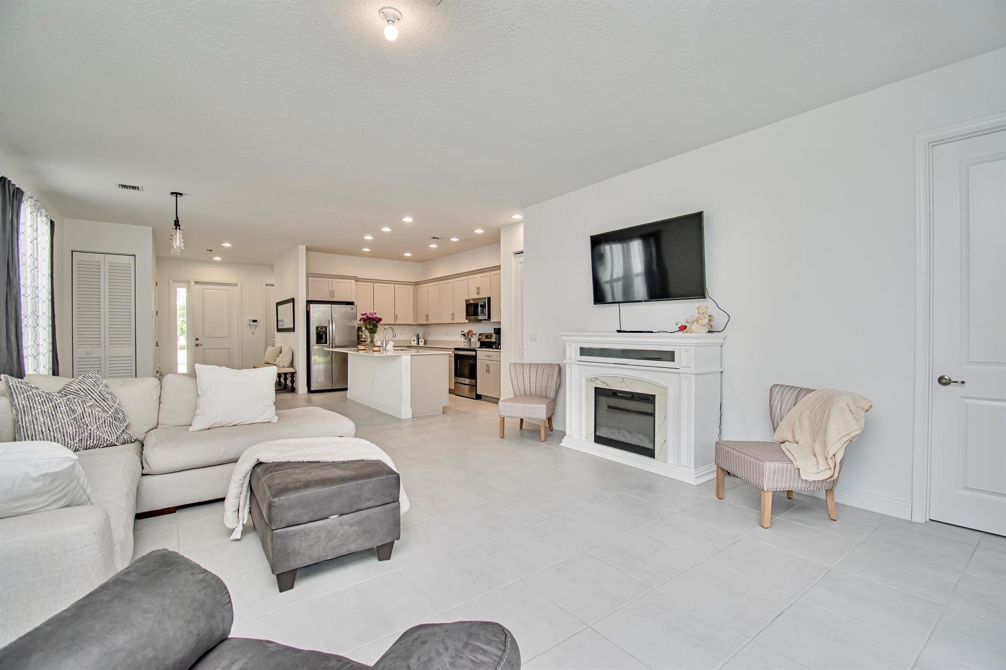 SKY COVE - Residential