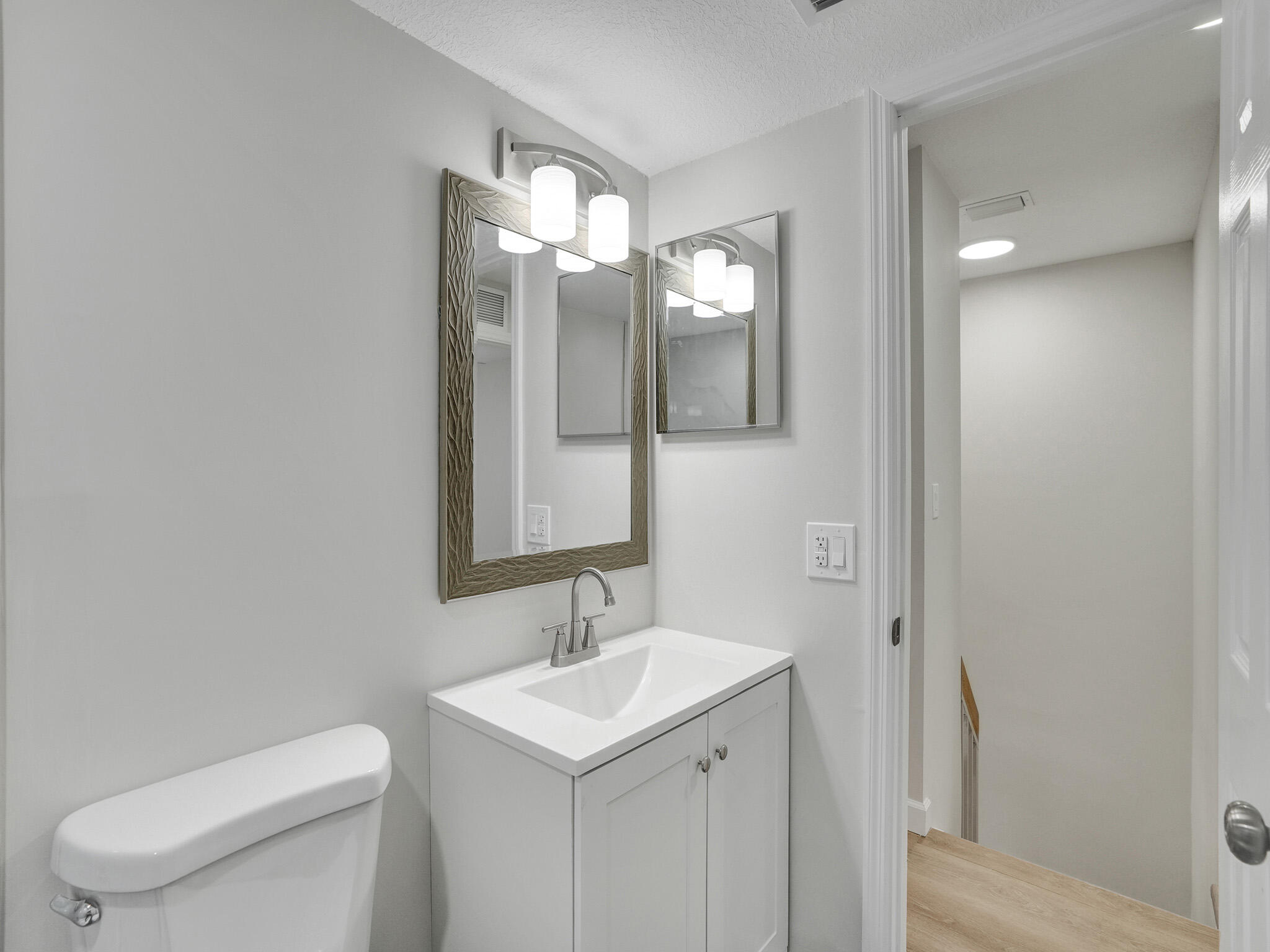 CORAL SPRINGS VILLAGE GREEN - Residential Lease