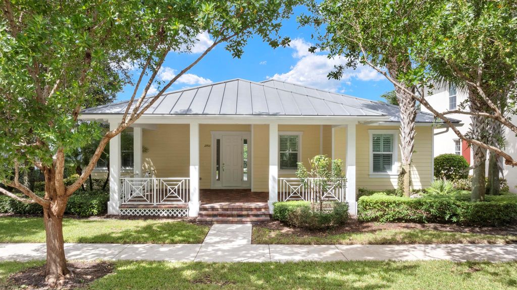 Photo of 2700 Sunbury Drive, Jupiter, FL 33458 (MLS # R11132142)