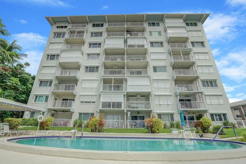 A home in Deerfield Beach