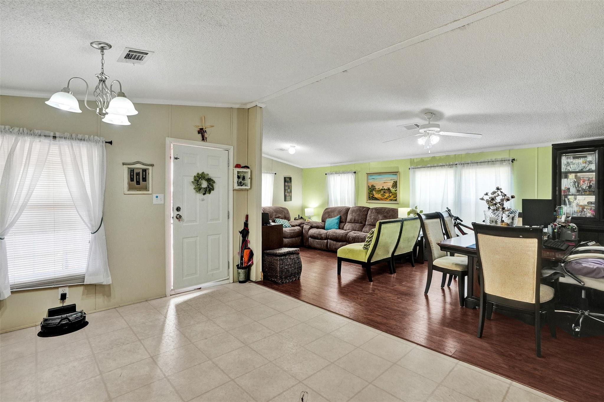 Ravenswood Estates & Mari - Residential