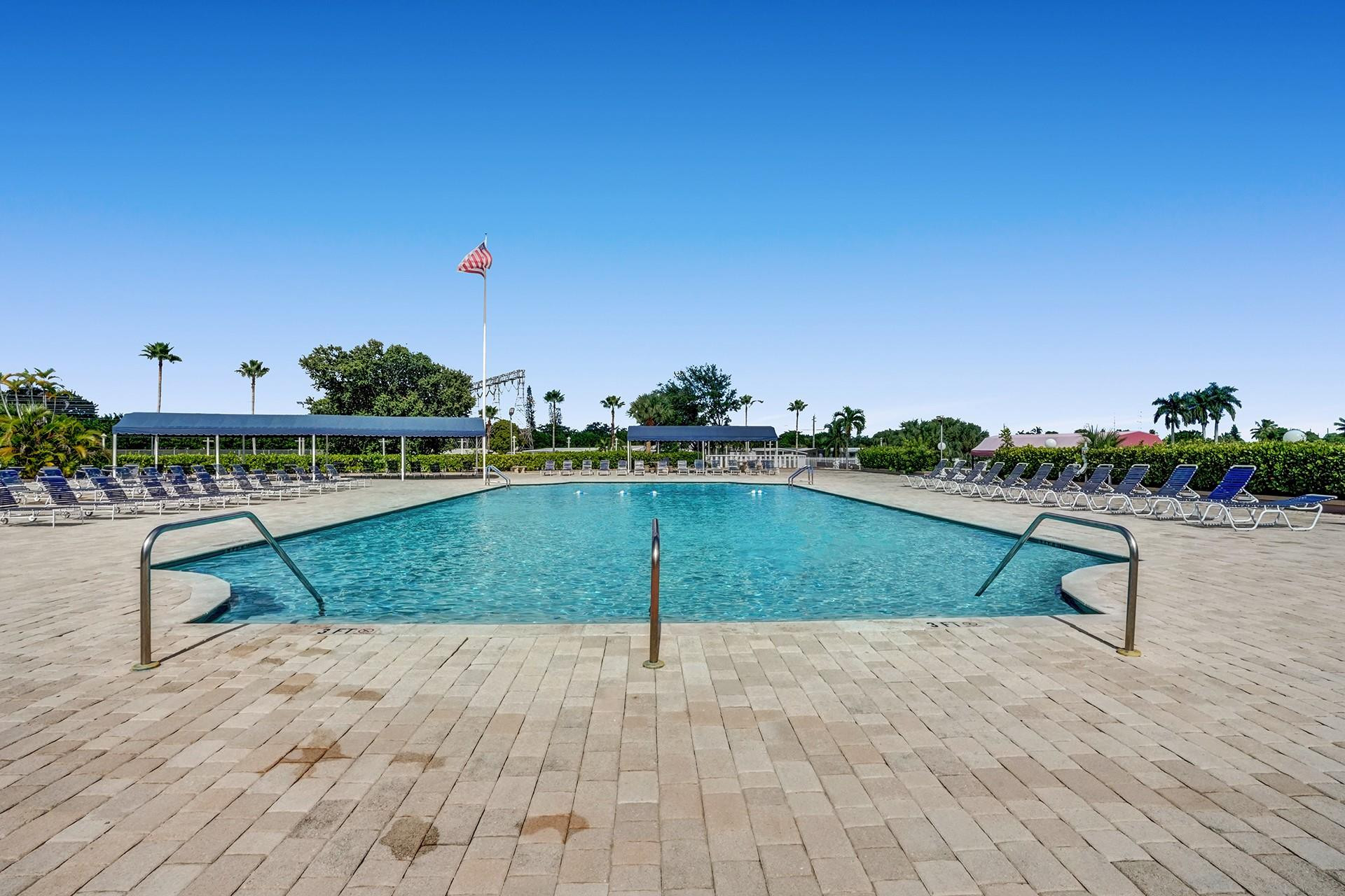 Ravenswood Estates & Mari - Residential