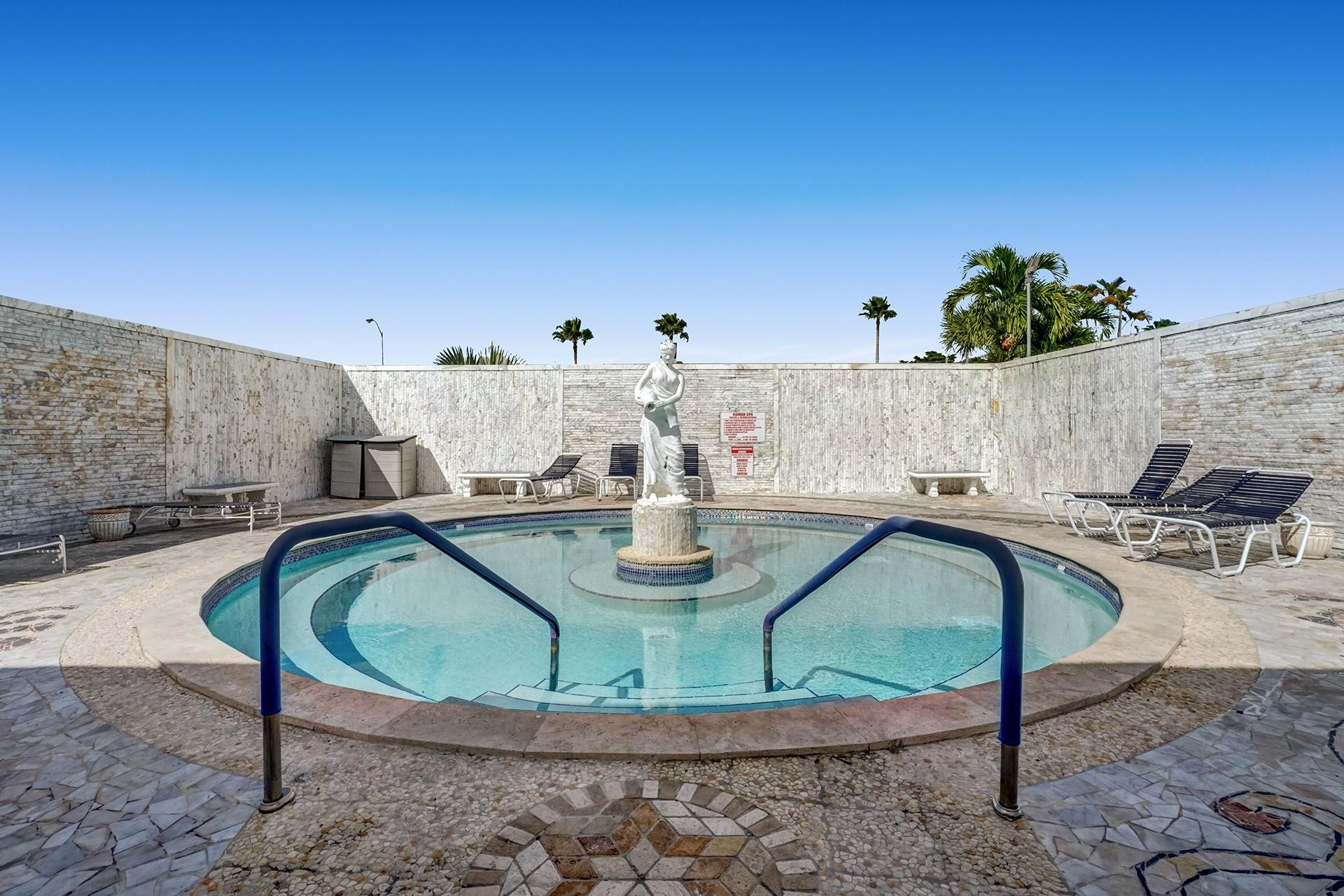 Ravenswood Estates & Mari - Residential