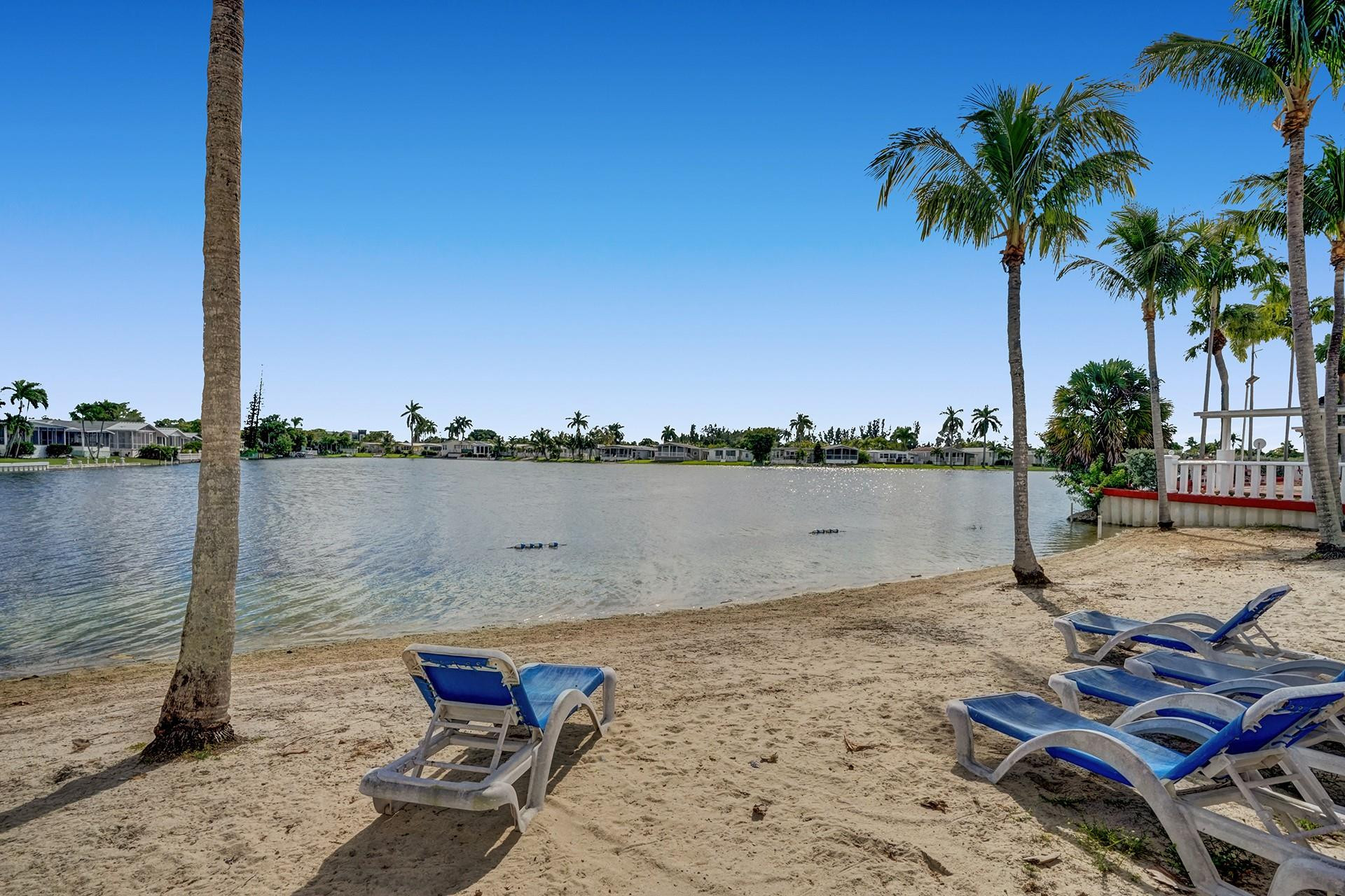 Ravenswood Estates & Mari - Residential