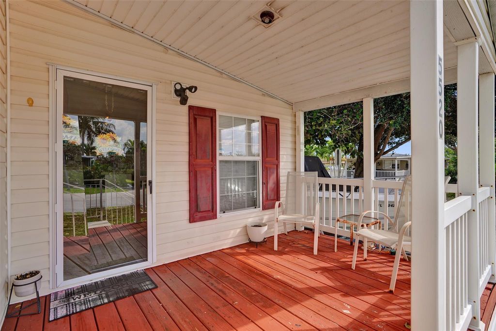 Photo of 5520 SW 27th Terrace, Fort Lauderdale, FL 33312 (MLS # F10553975)