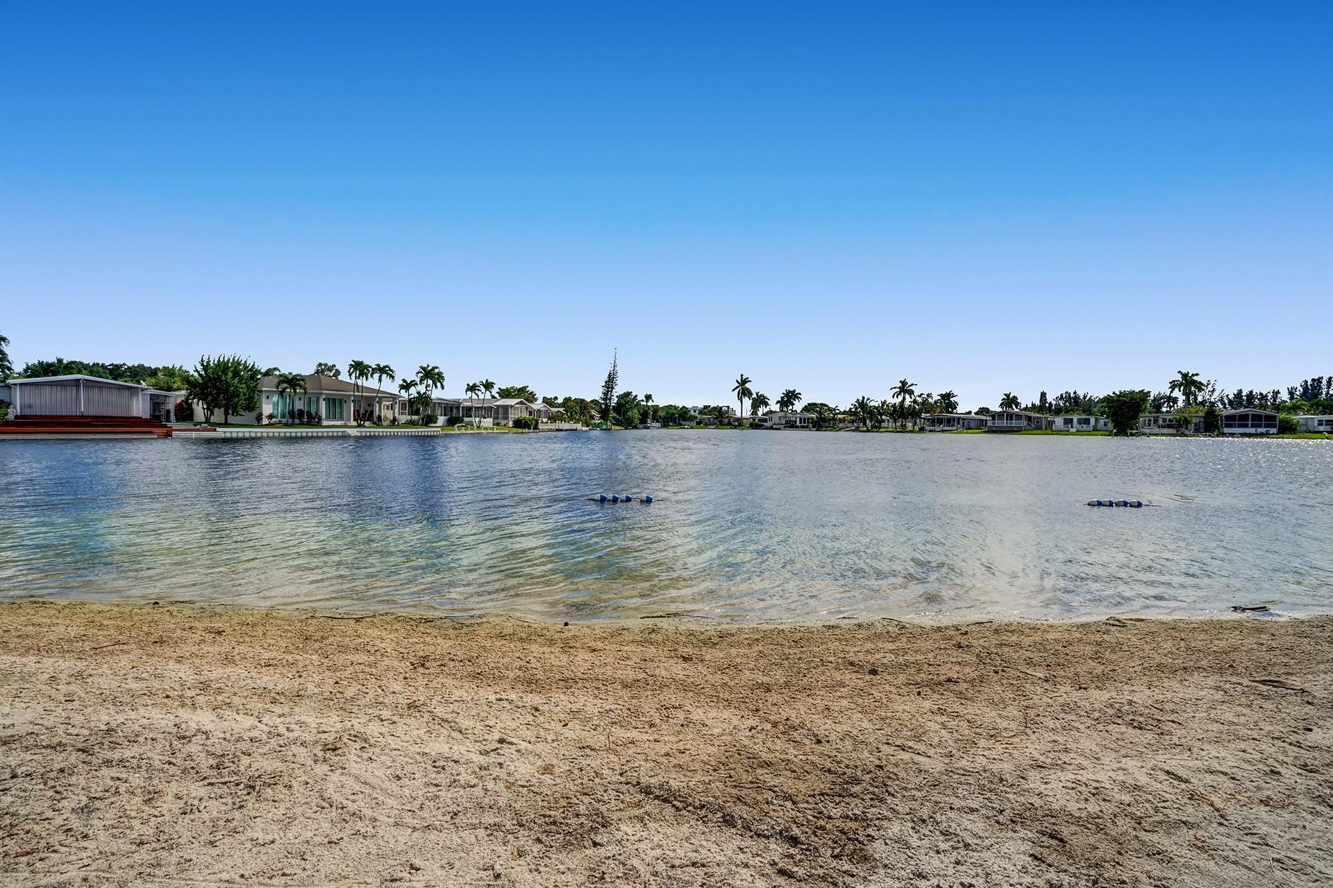 Ravenswood Estates & Mari - Residential