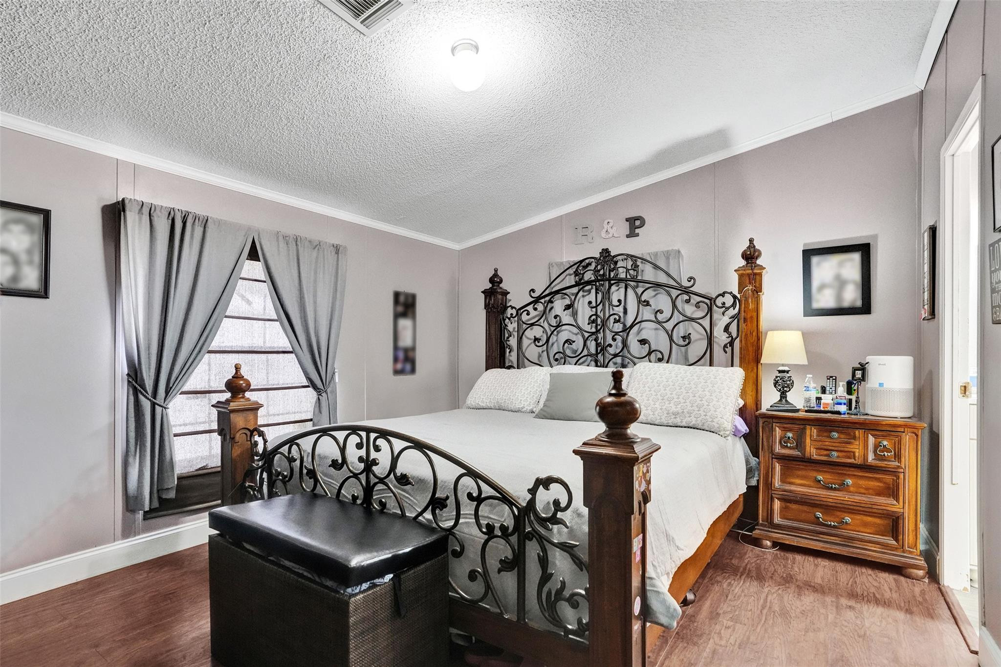 Ravenswood Estates & Mari - Residential