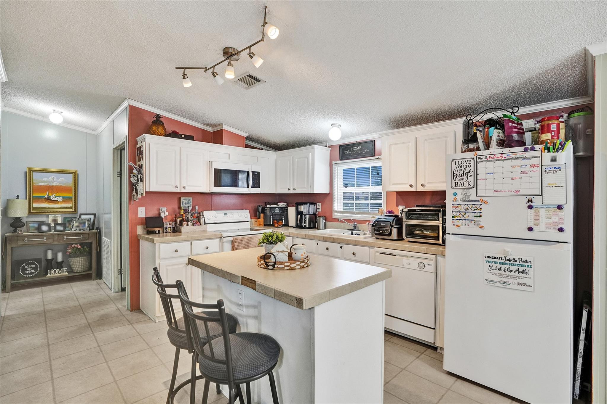 Ravenswood Estates & Mari - Residential