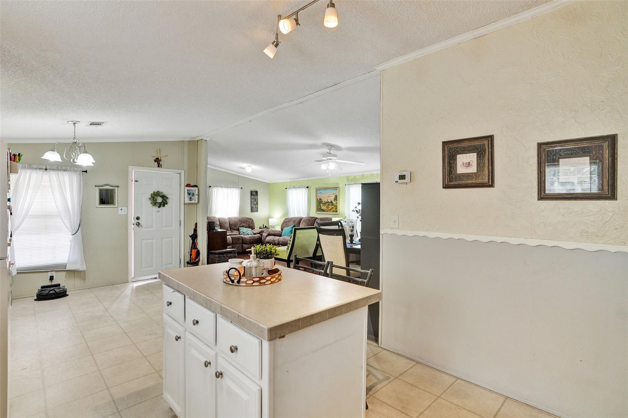 Ravenswood Estates & Mari - Residential