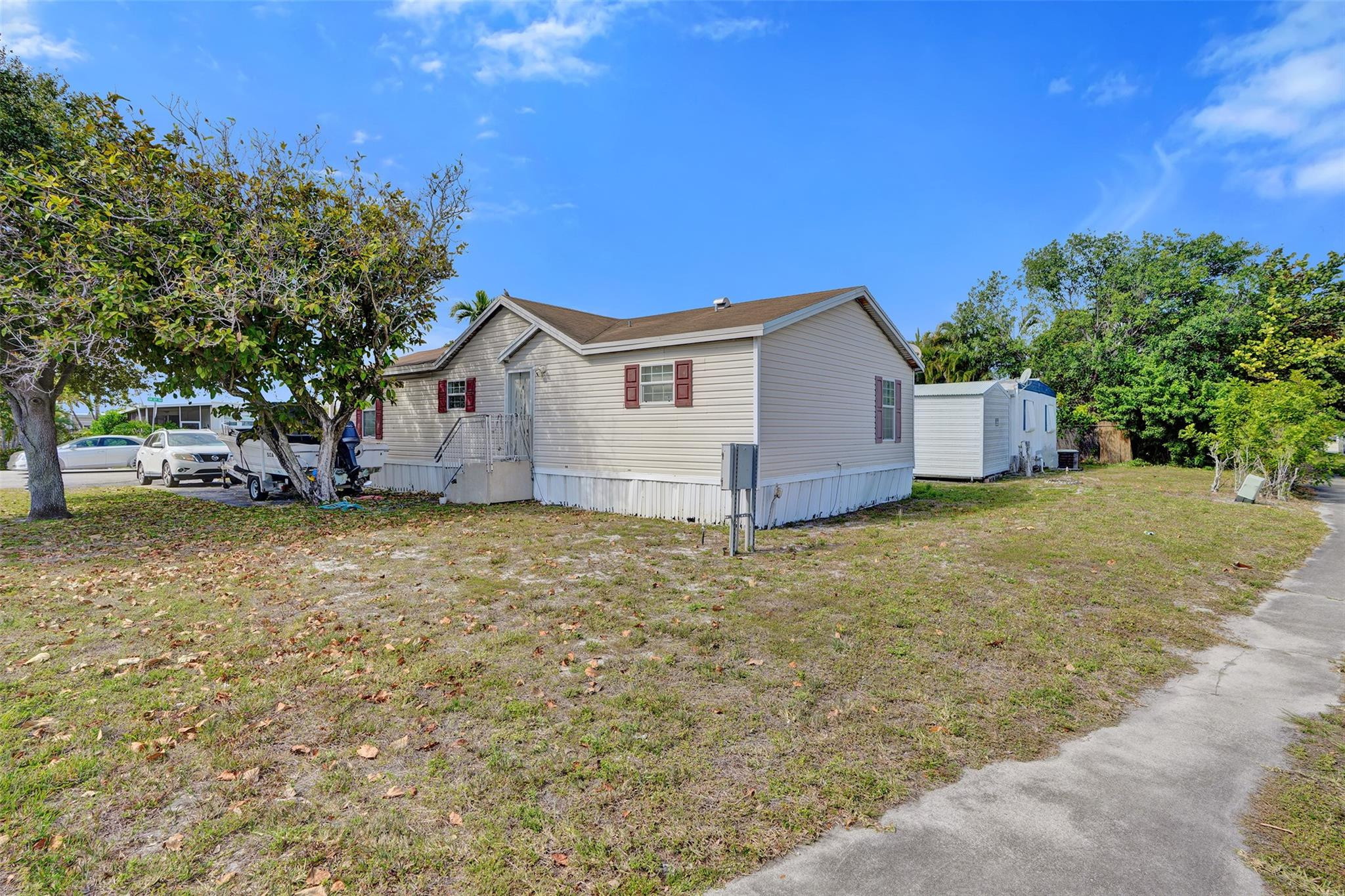 Ravenswood Estates & Mari - Residential