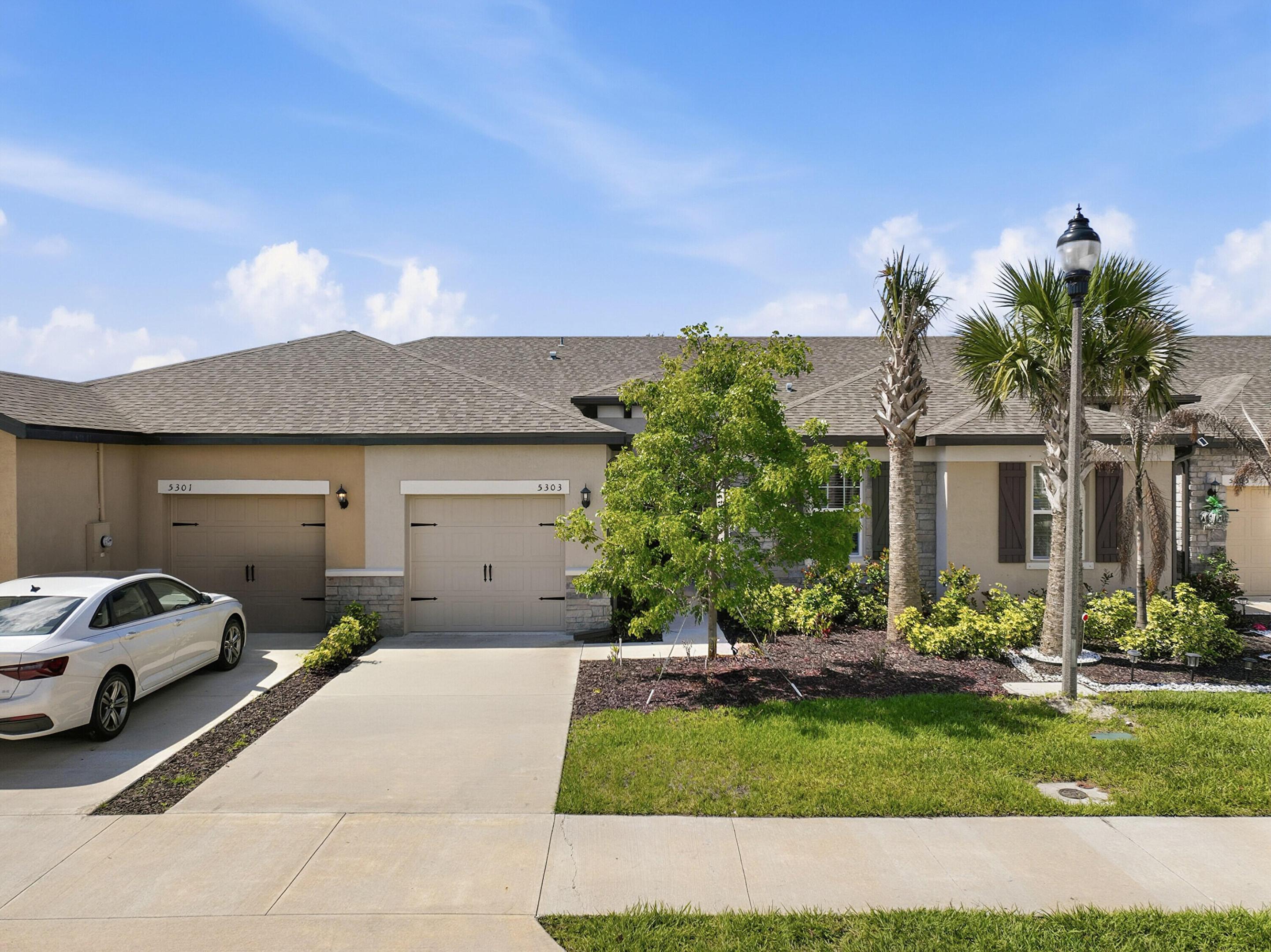 CELEBRATION POINTE - Residential