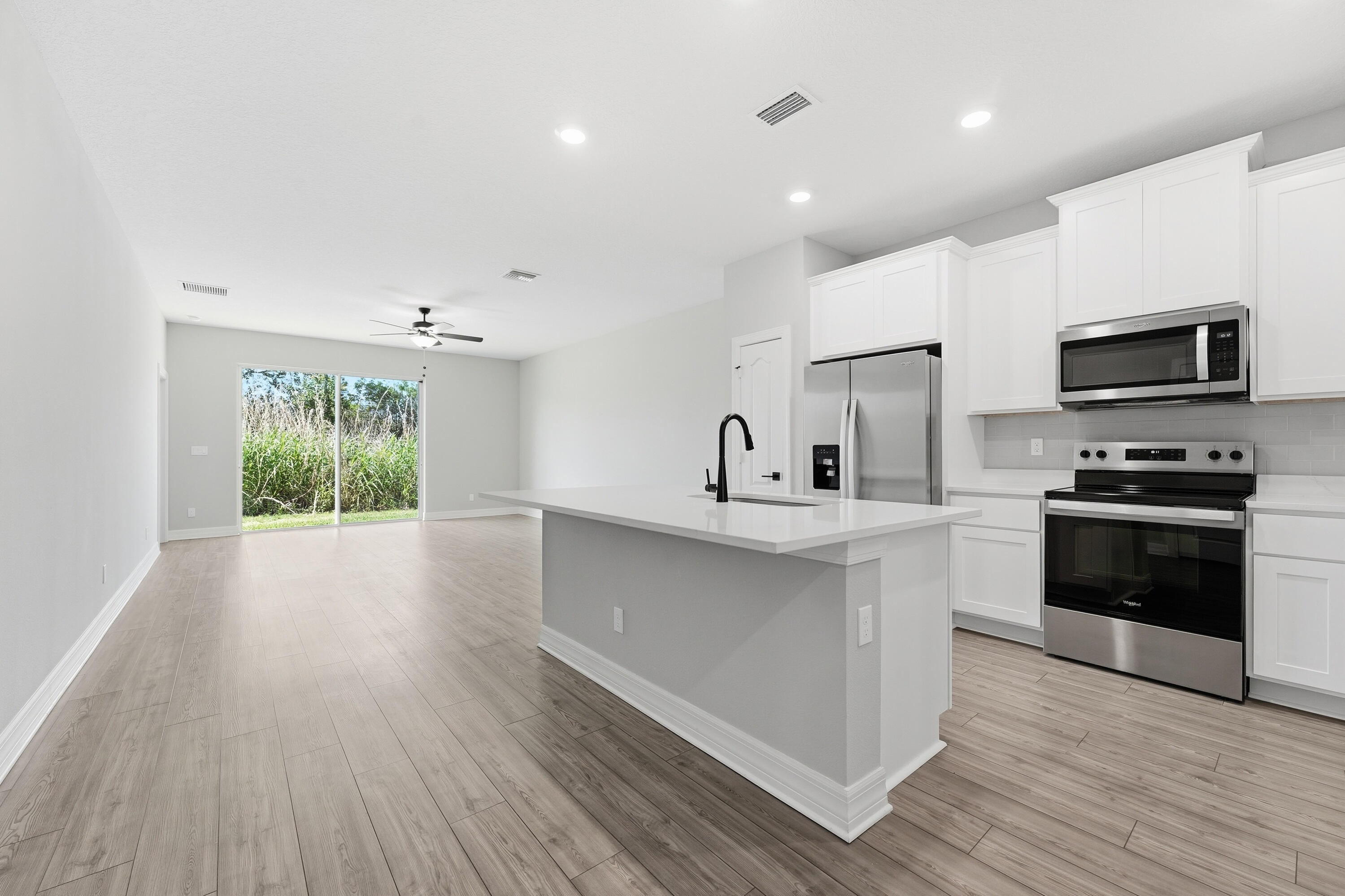CELEBRATION POINTE - Residential