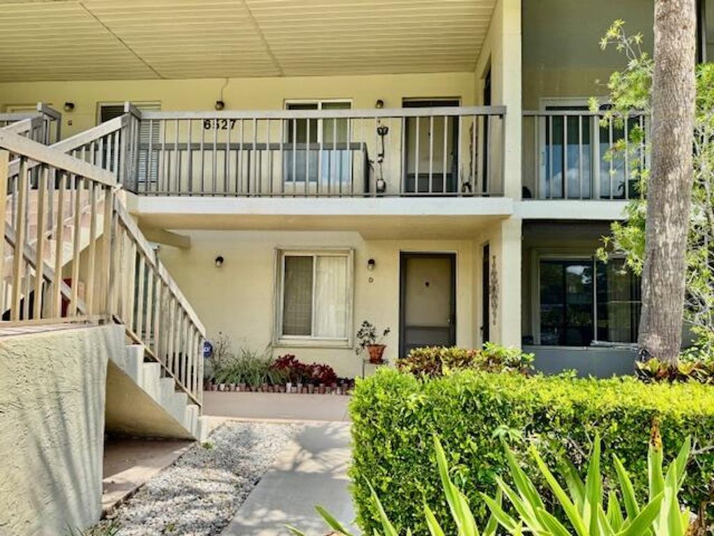 Photo of 6527 Chasewood D Drive #D, Jupiter, FL 33458 (MLS # R11085095)