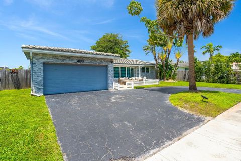 Photo of 4100 N 36th Ave, Hollywood, FL 33021 (MLS # F10533151)