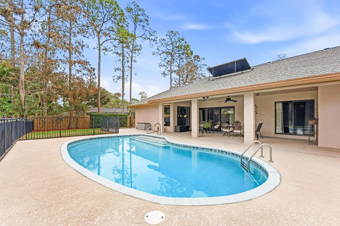 PINES OF WELLINGTON - Residential