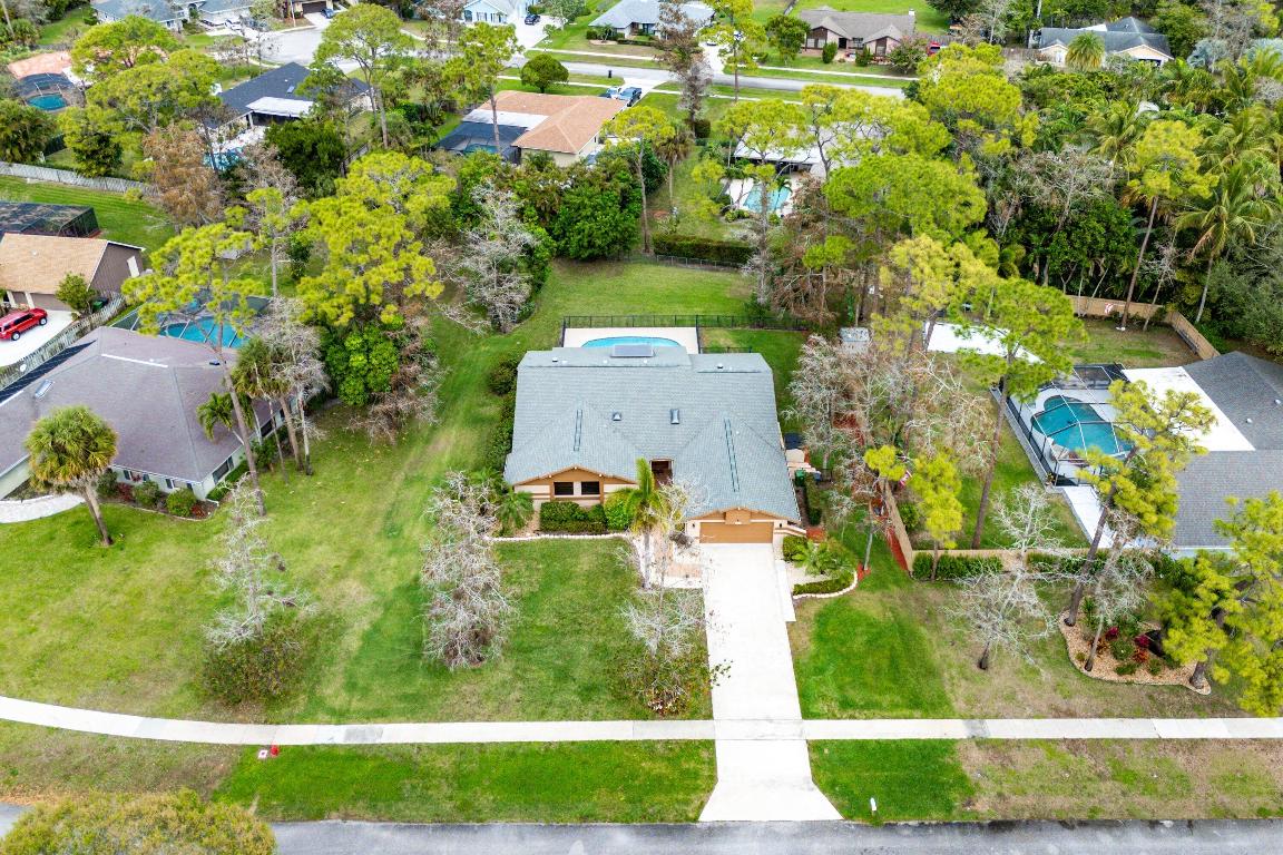 PINES OF WELLINGTON - Residential