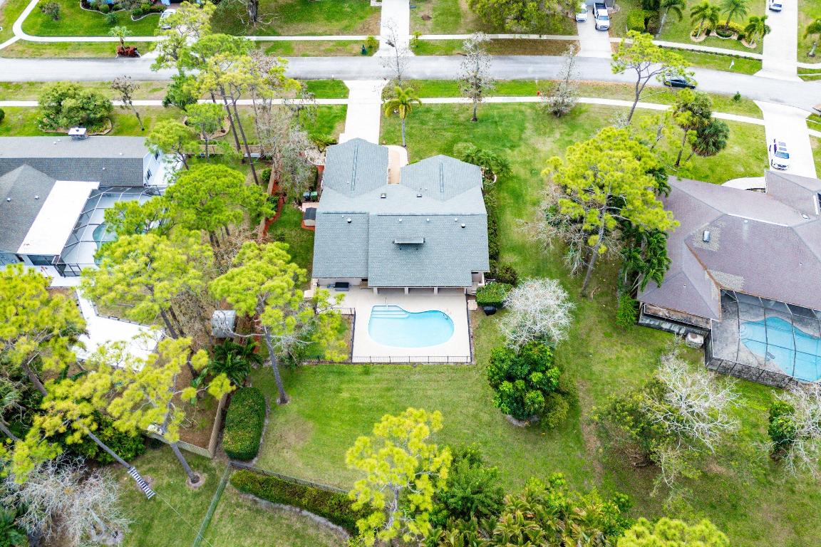 PINES OF WELLINGTON - Residential