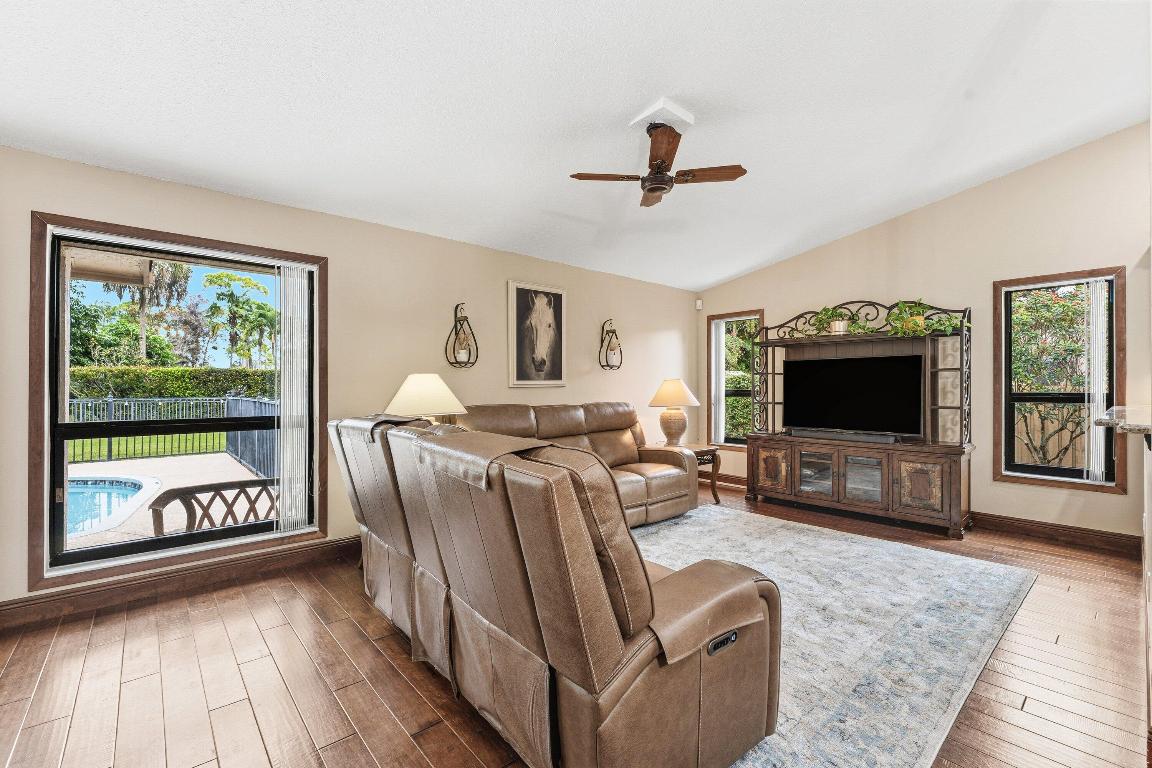 PINES OF WELLINGTON - Residential