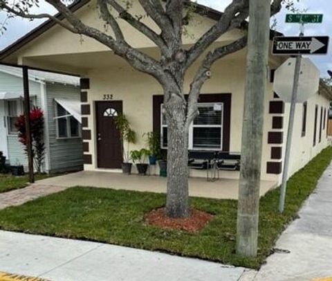 A home in Lake Worth Beach