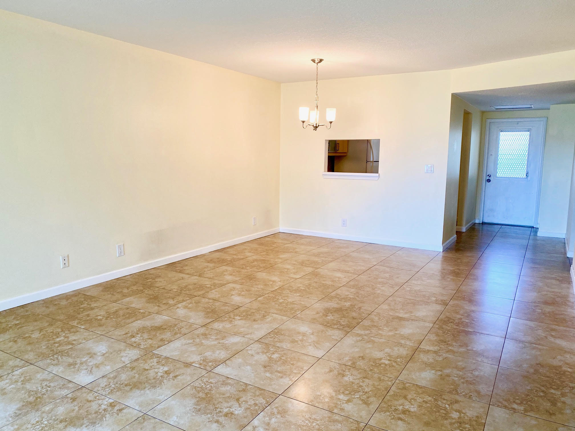 LAGO DEL REY CONDO - Residential Lease