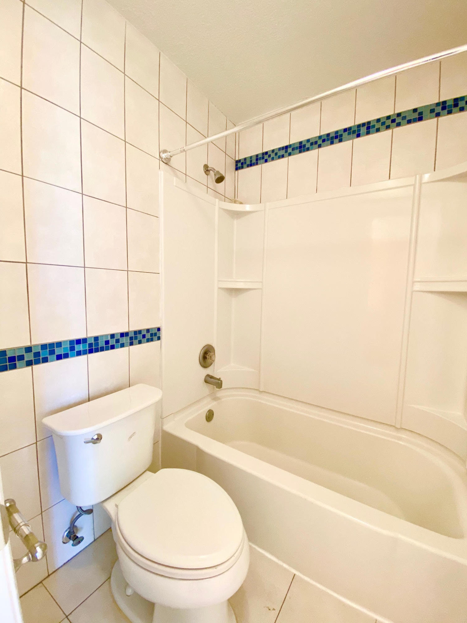 LAGO DEL REY CONDO - Residential Lease