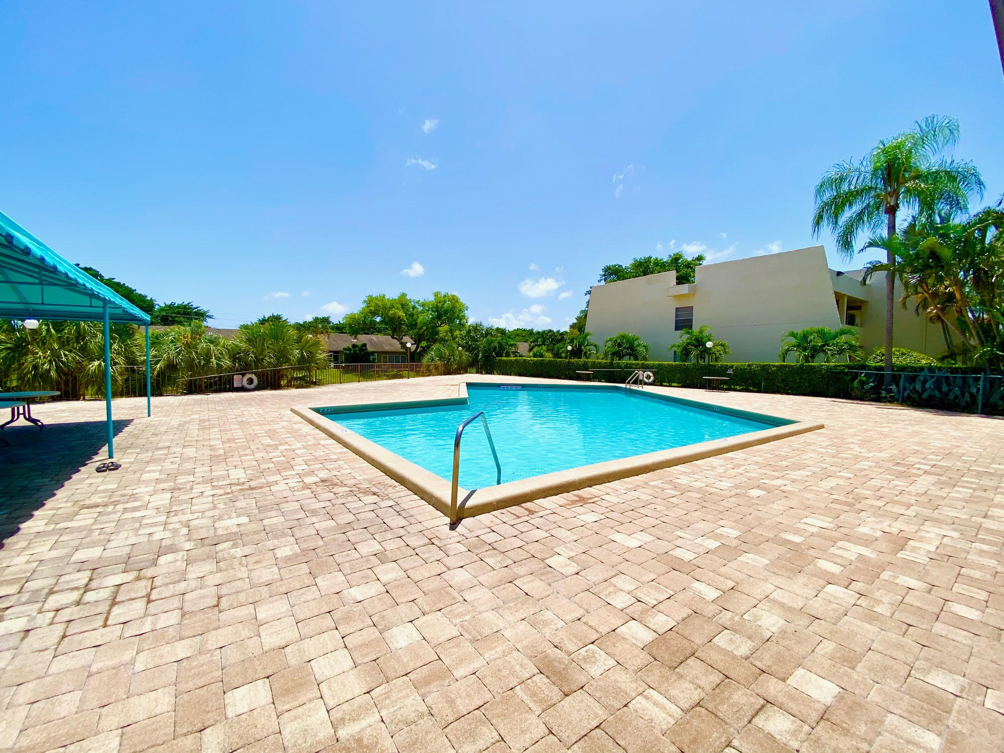 LAGO DEL REY CONDO - Residential Lease