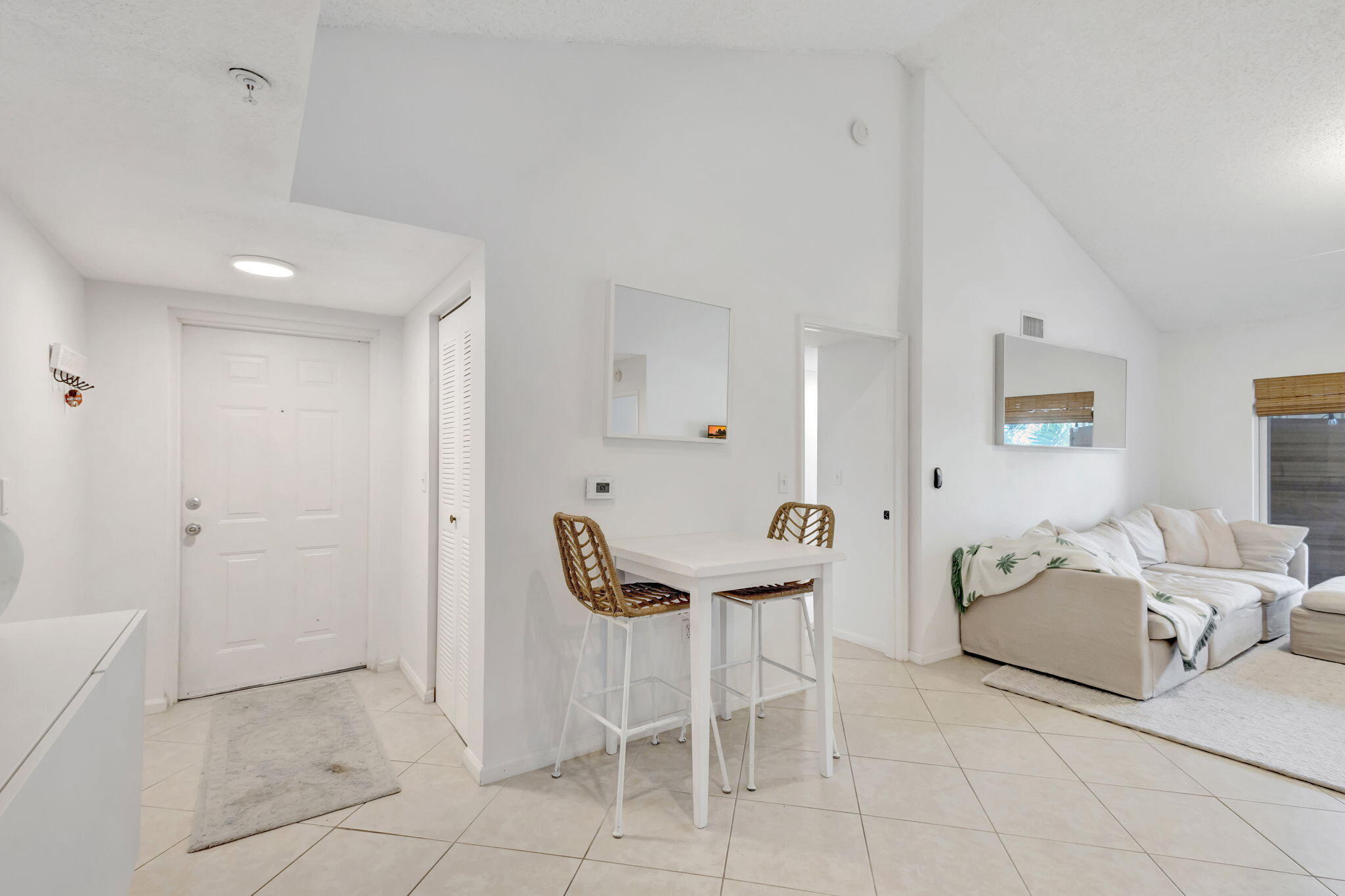 LIGHTHOUSE COVE AT TEQUESTA CONDO - Residential Lease