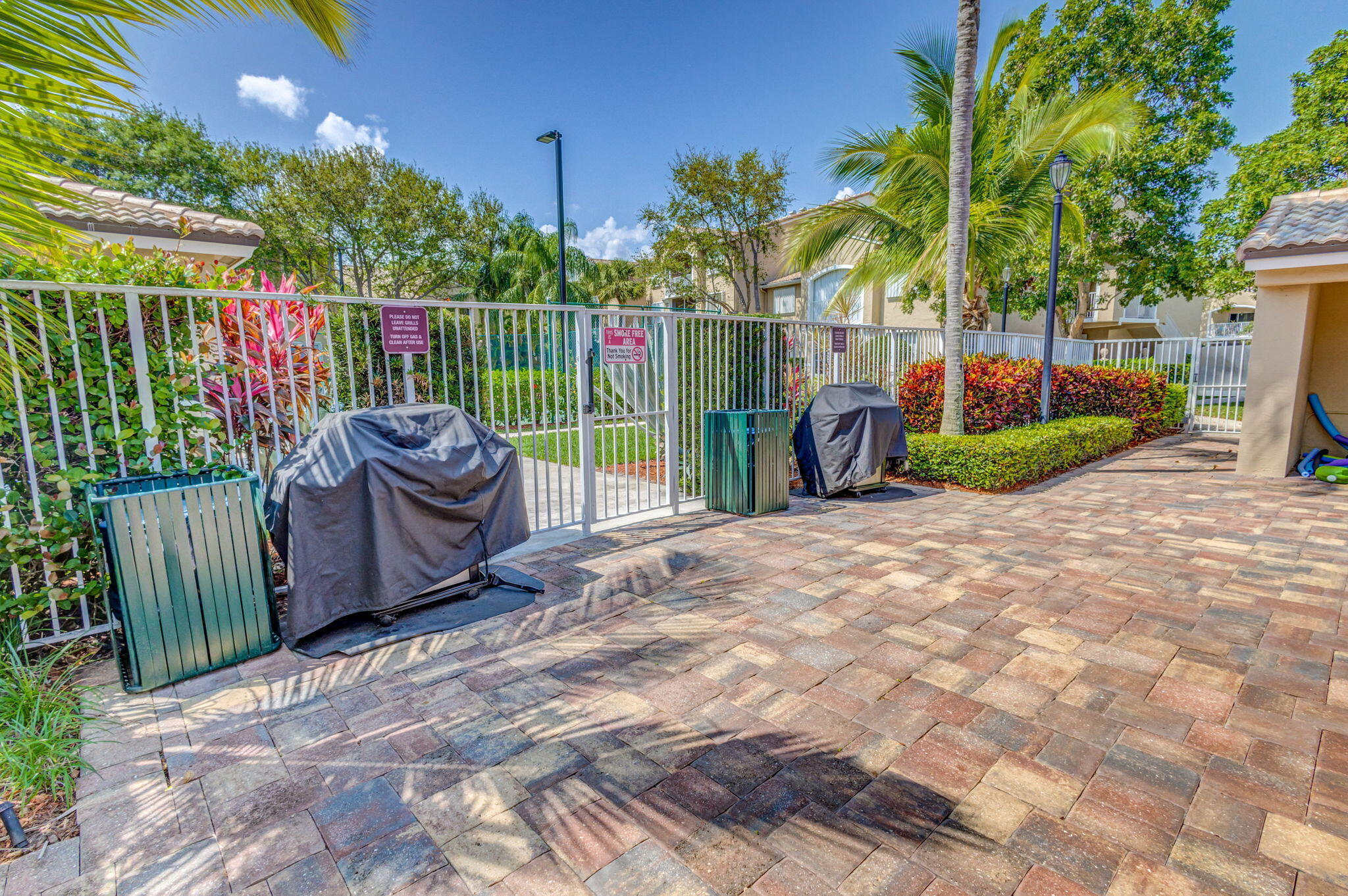 LIGHTHOUSE COVE AT TEQUESTA CONDO - Residential Lease