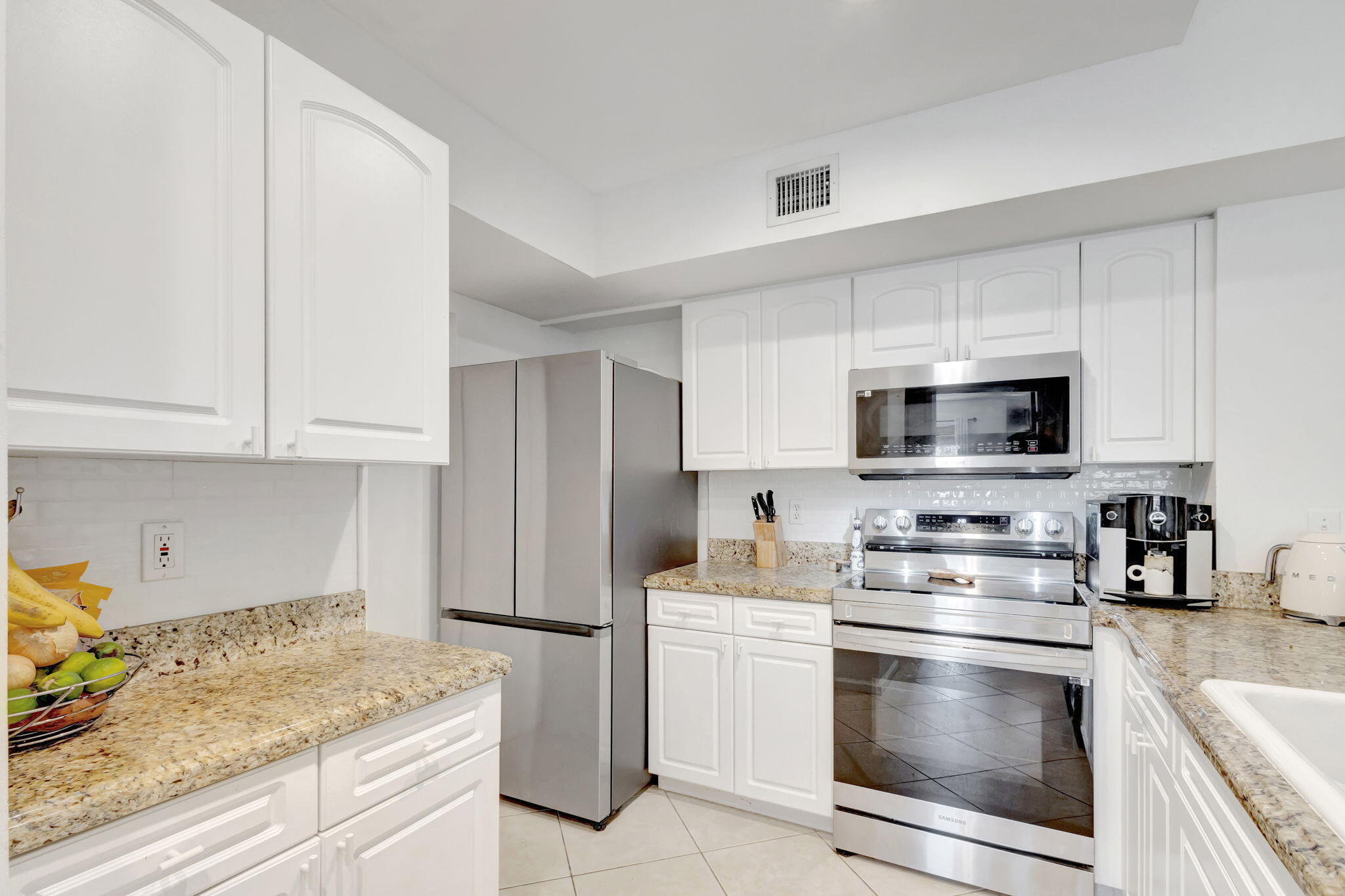 LIGHTHOUSE COVE AT TEQUESTA CONDO - Residential Lease