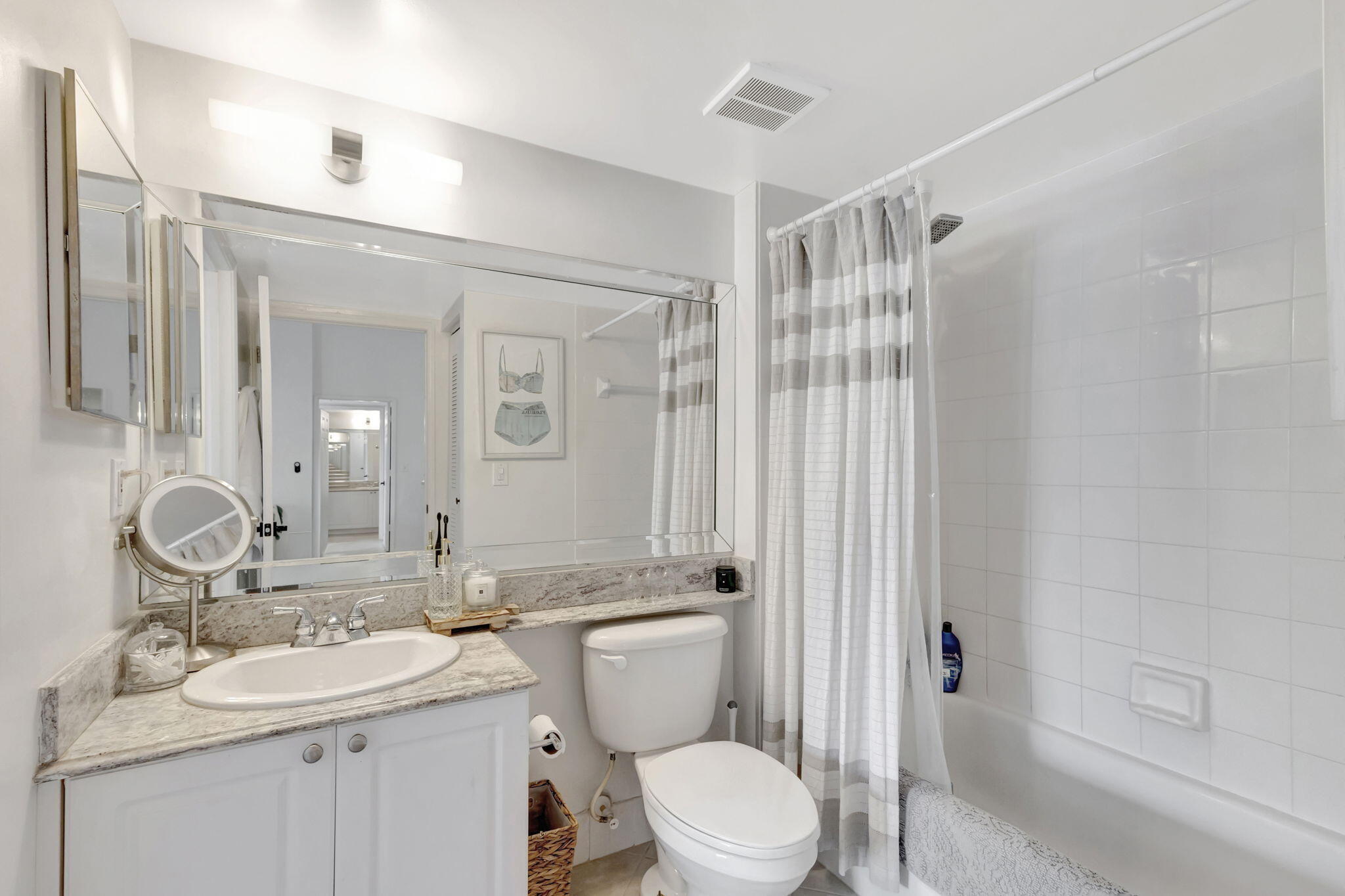 LIGHTHOUSE COVE AT TEQUESTA CONDO - Residential Lease