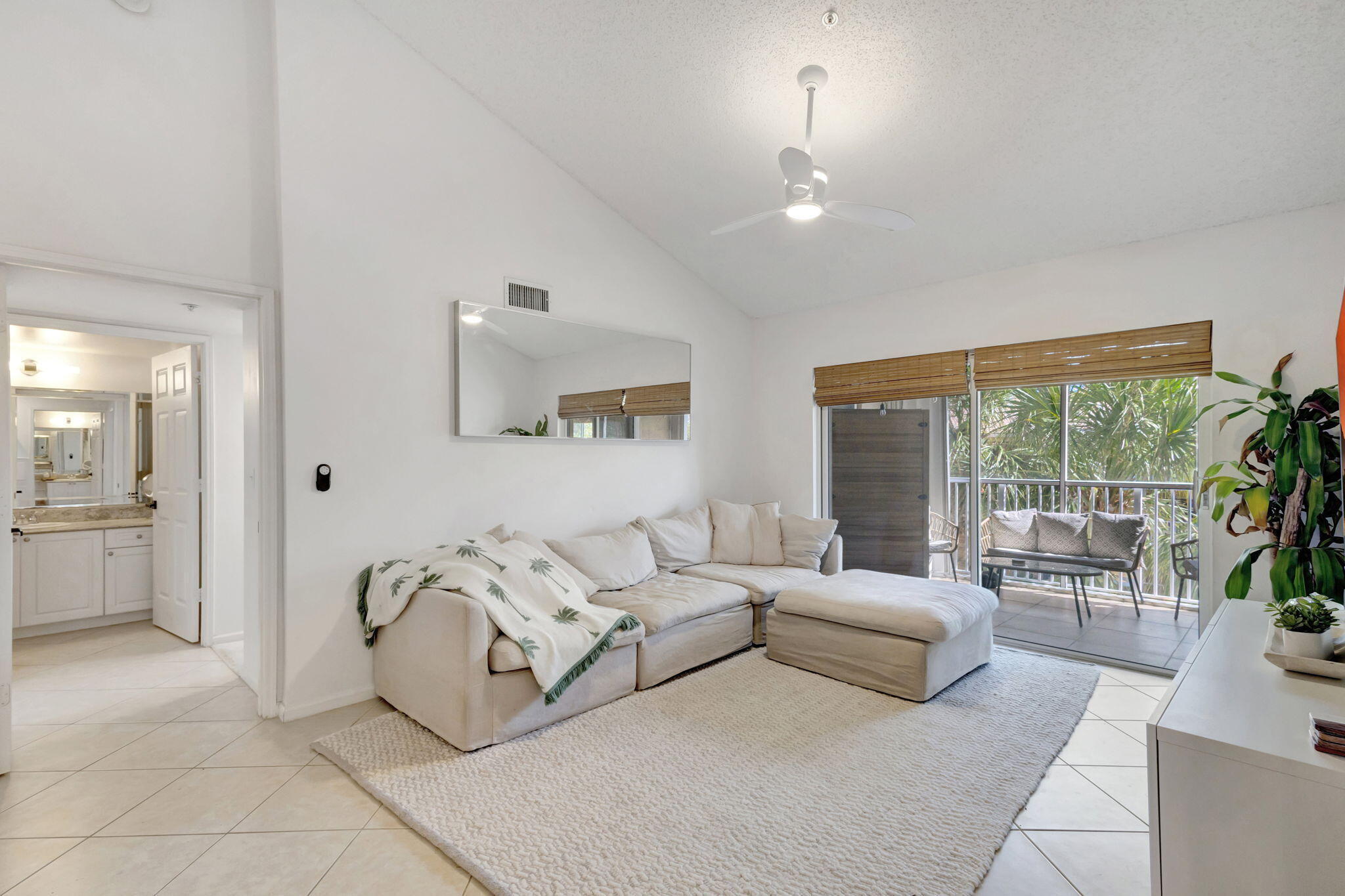 LIGHTHOUSE COVE AT TEQUESTA CONDO - Residential Lease