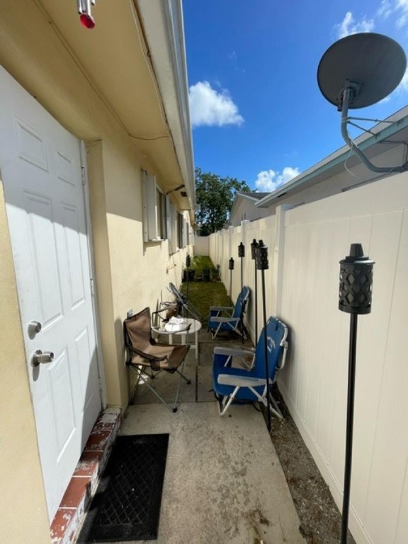 Dania Highlands 2 90-38 B - Residential Income