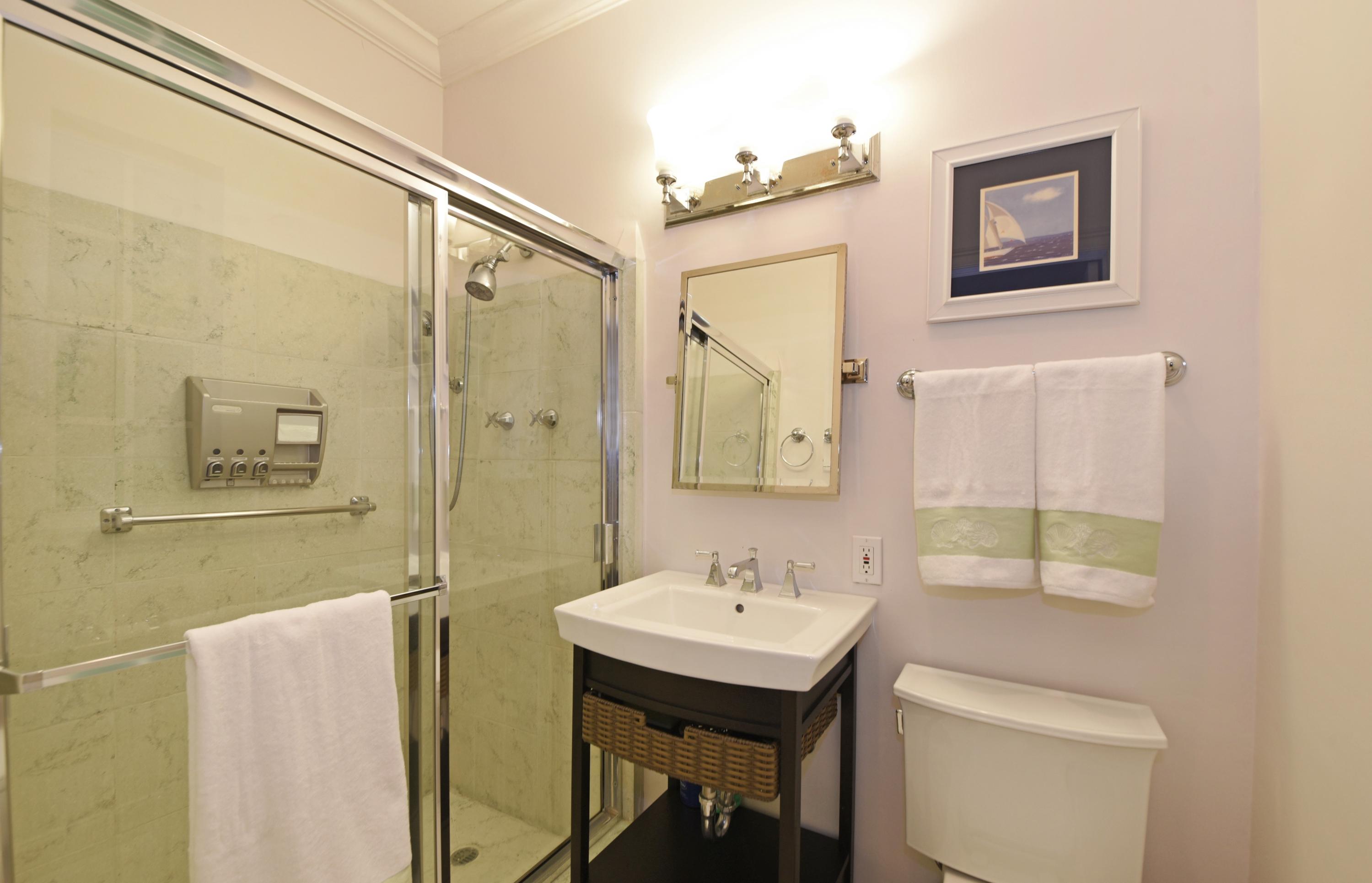 EAST SHORE - Residential