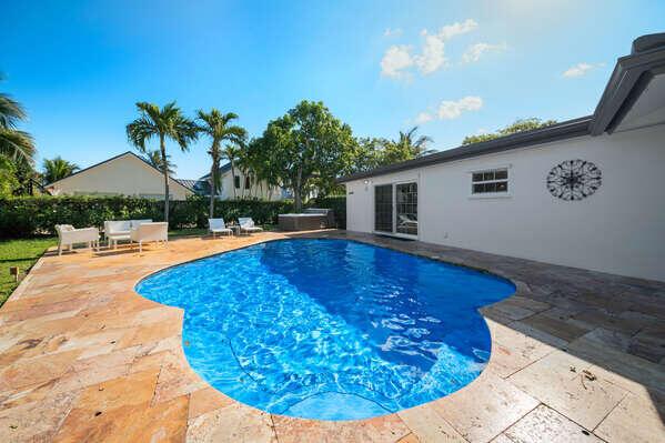 917 SW 38th Court