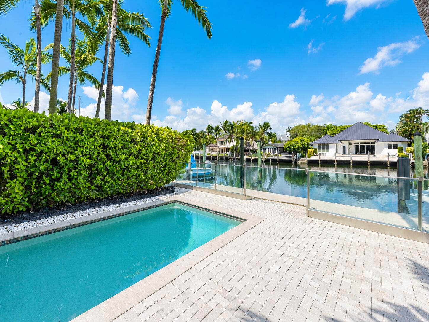 215 Hendricks Isle