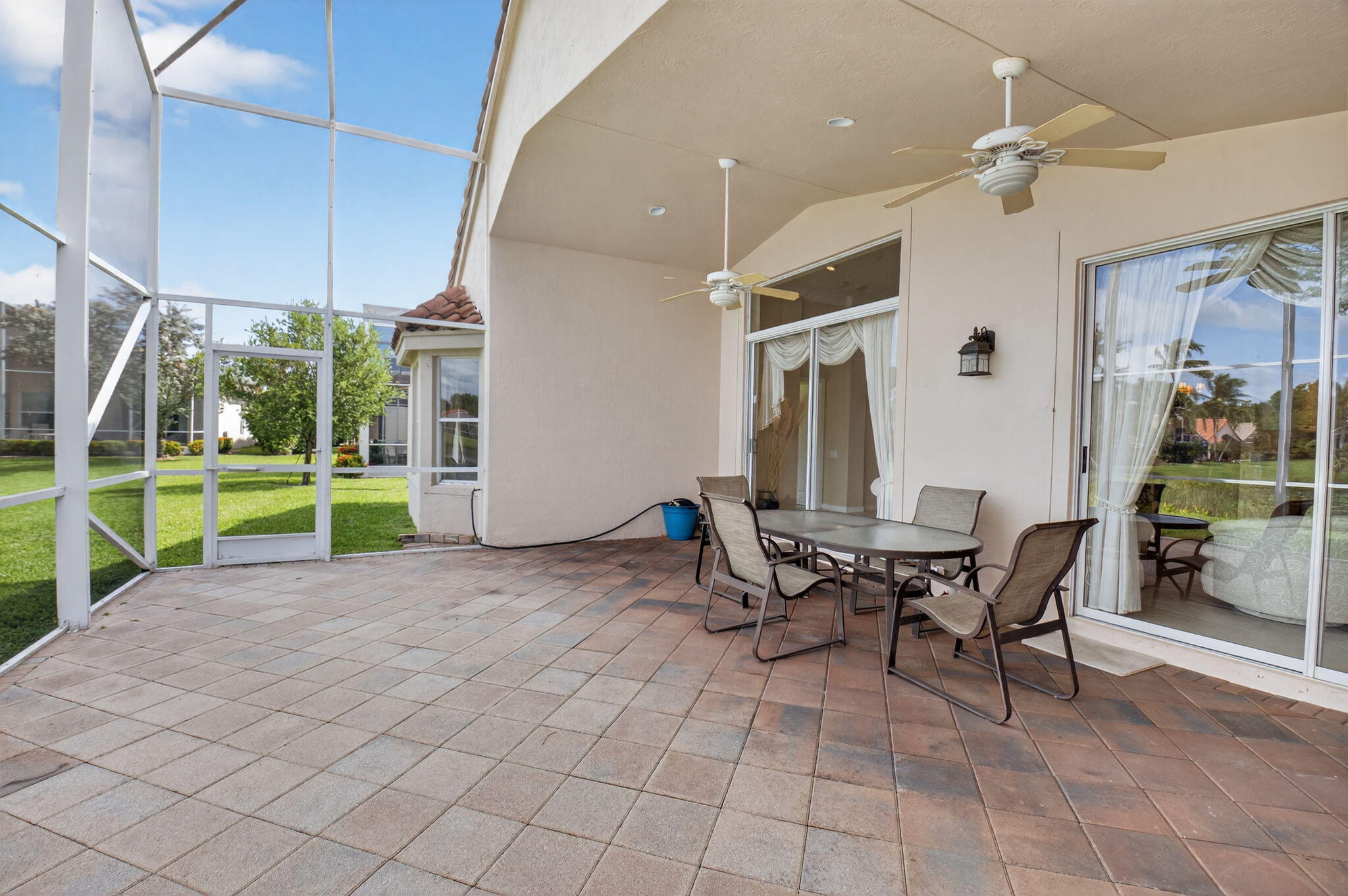 PALM GREENS AT VILLA DEL RAY CONDO II - Residential