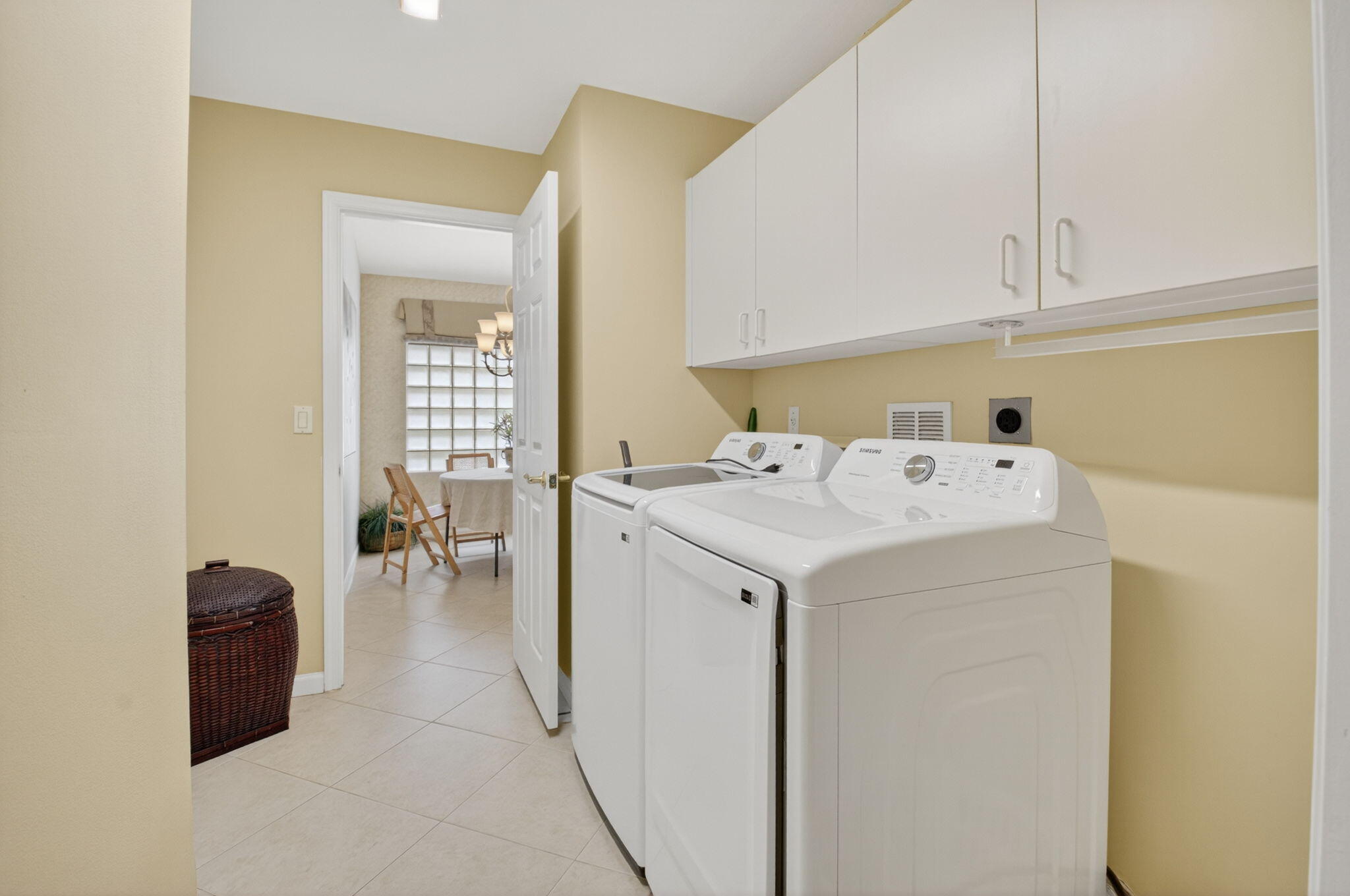 PALM GREENS AT VILLA DEL RAY CONDO II - Residential