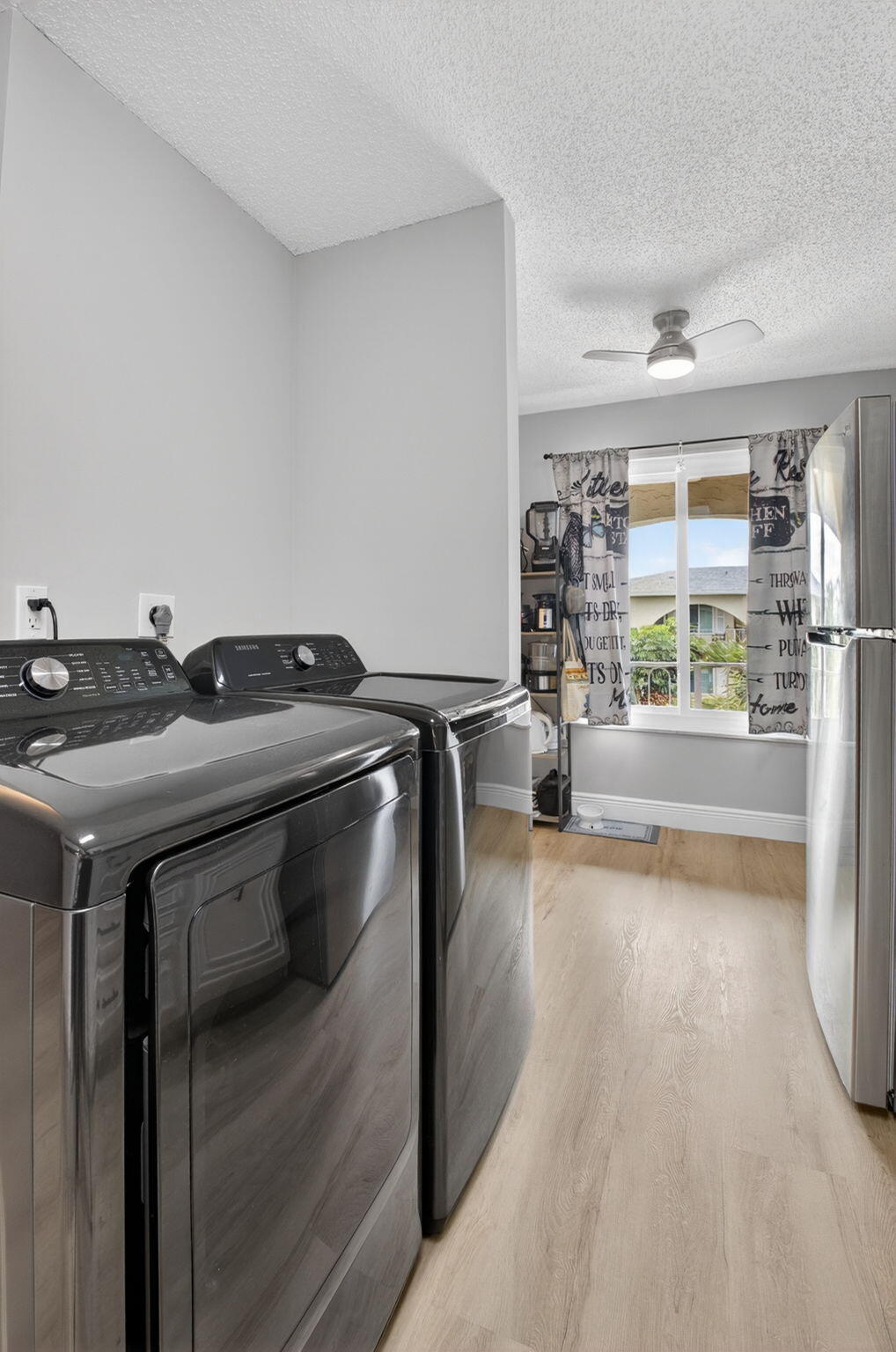 PALM GREENS AT VILLA DEL RAY CONDO II - Residential