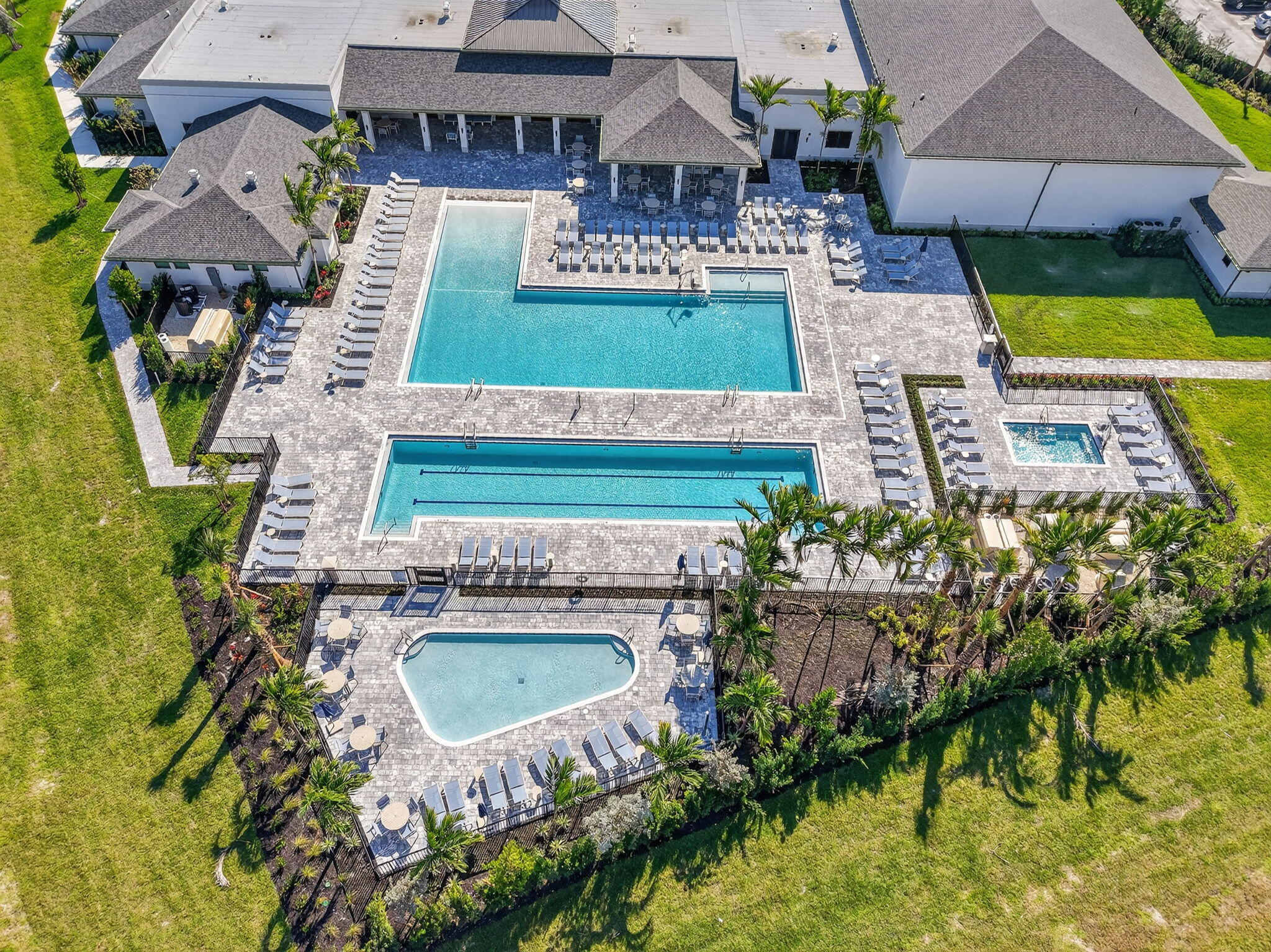 PALM GREENS AT VILLA DEL RAY CONDO II - Residential