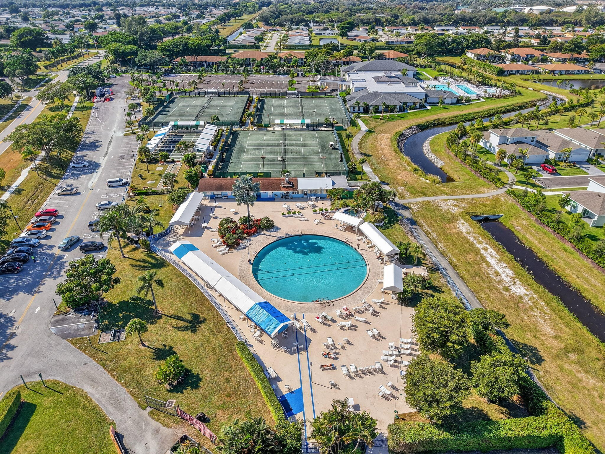 PALM GREENS AT VILLA DEL RAY CONDO II - Residential