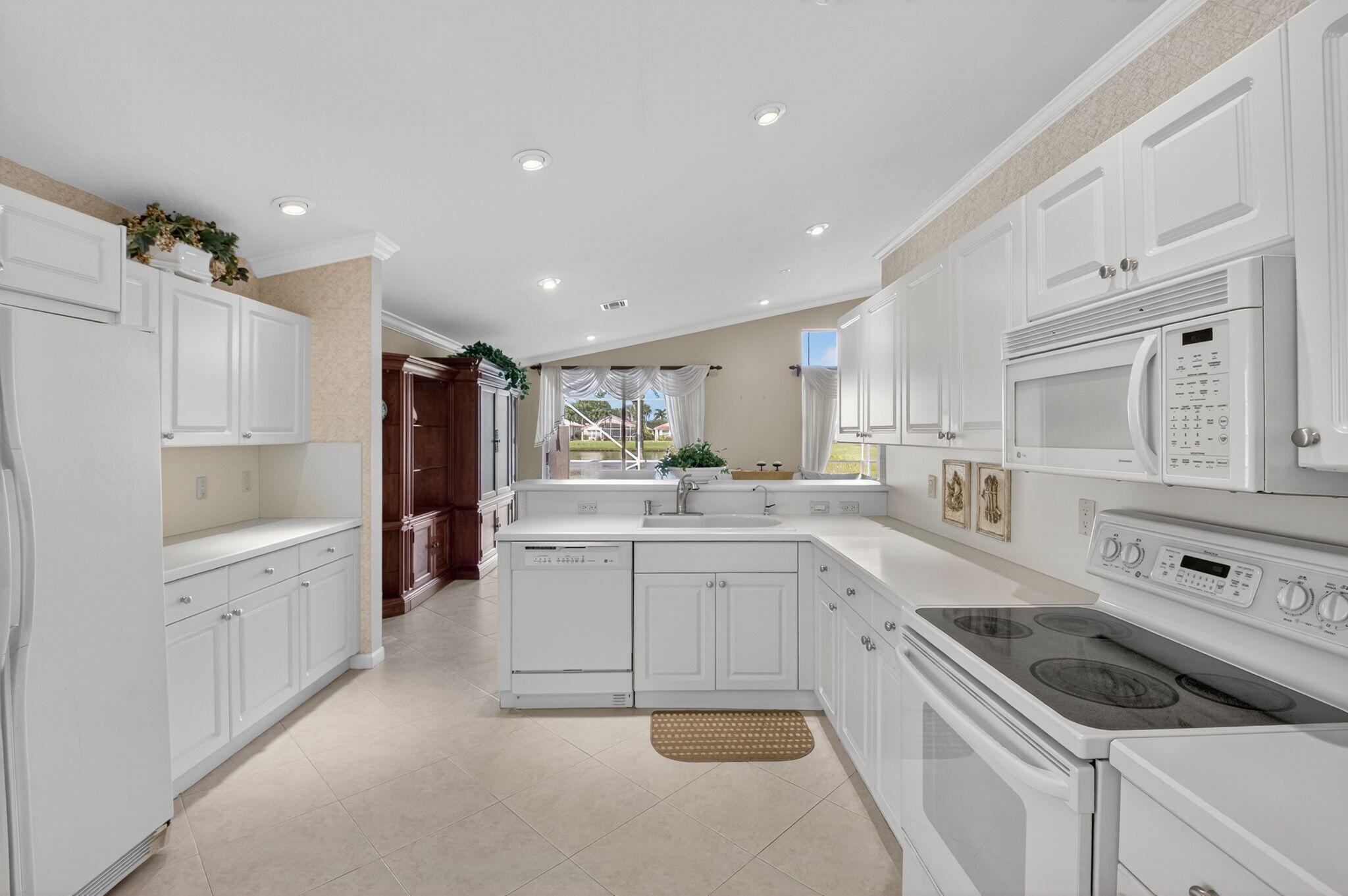 PALM GREENS AT VILLA DEL RAY CONDO II - Residential