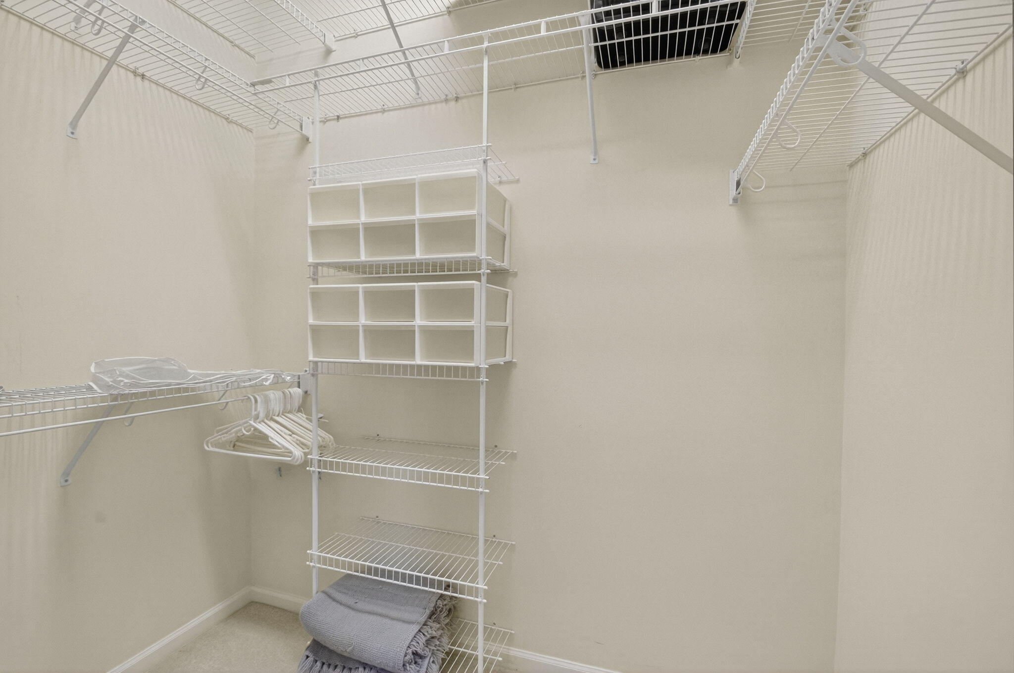 PALM GREENS AT VILLA DEL RAY CONDO II - Residential